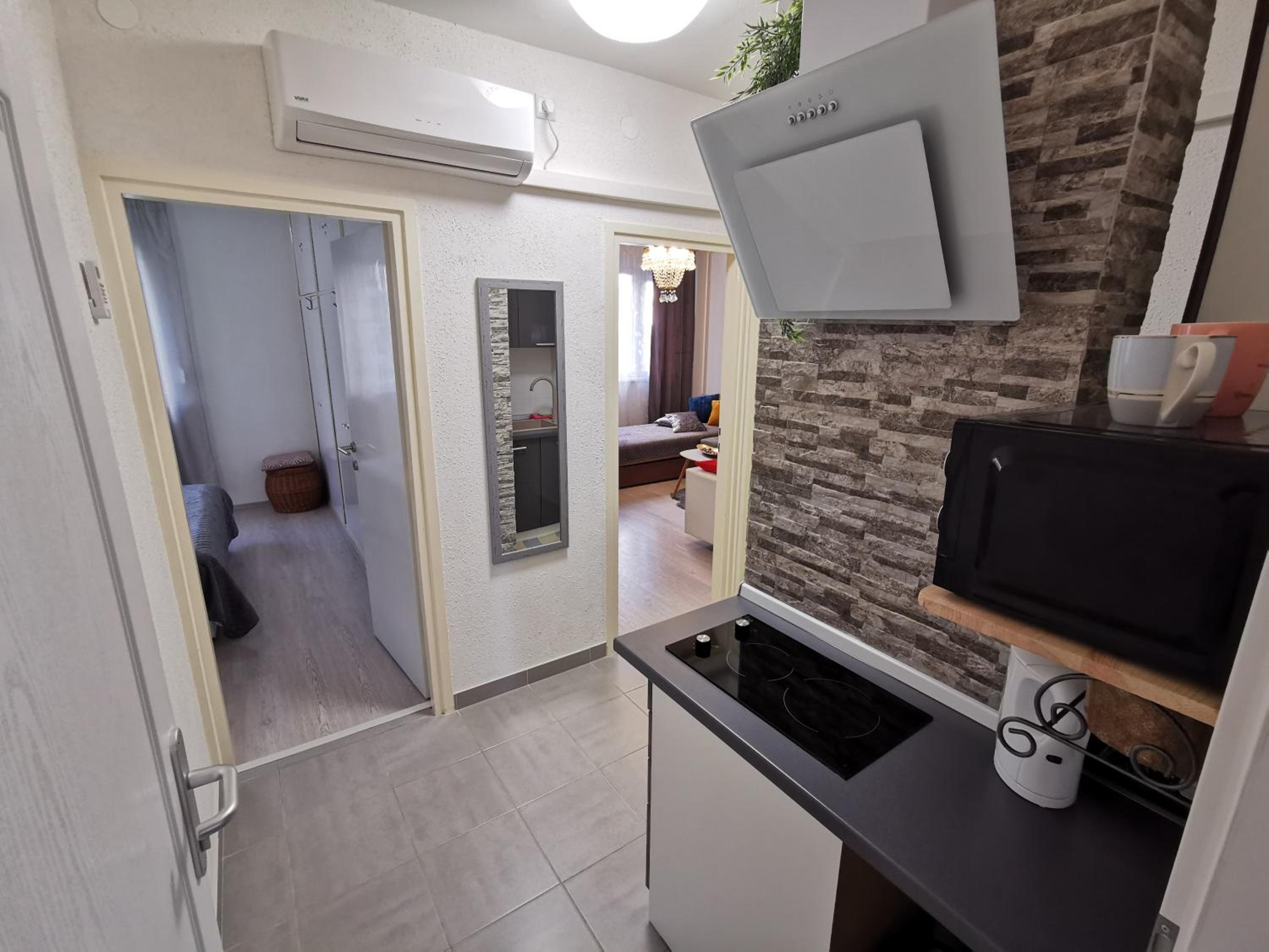 One-Bedroom Apartment - Photo 10
