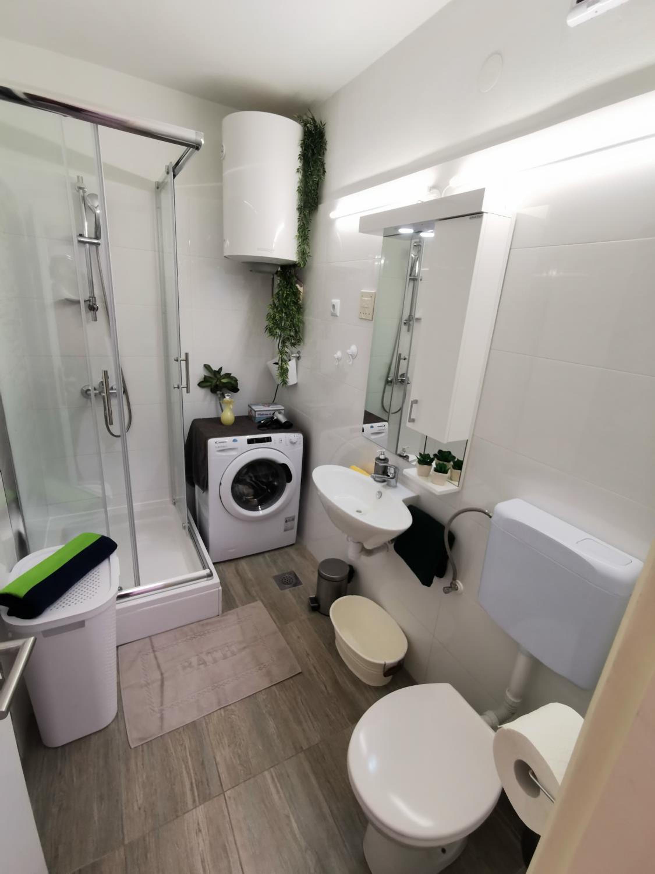 One-Bedroom Apartment - Photo 26