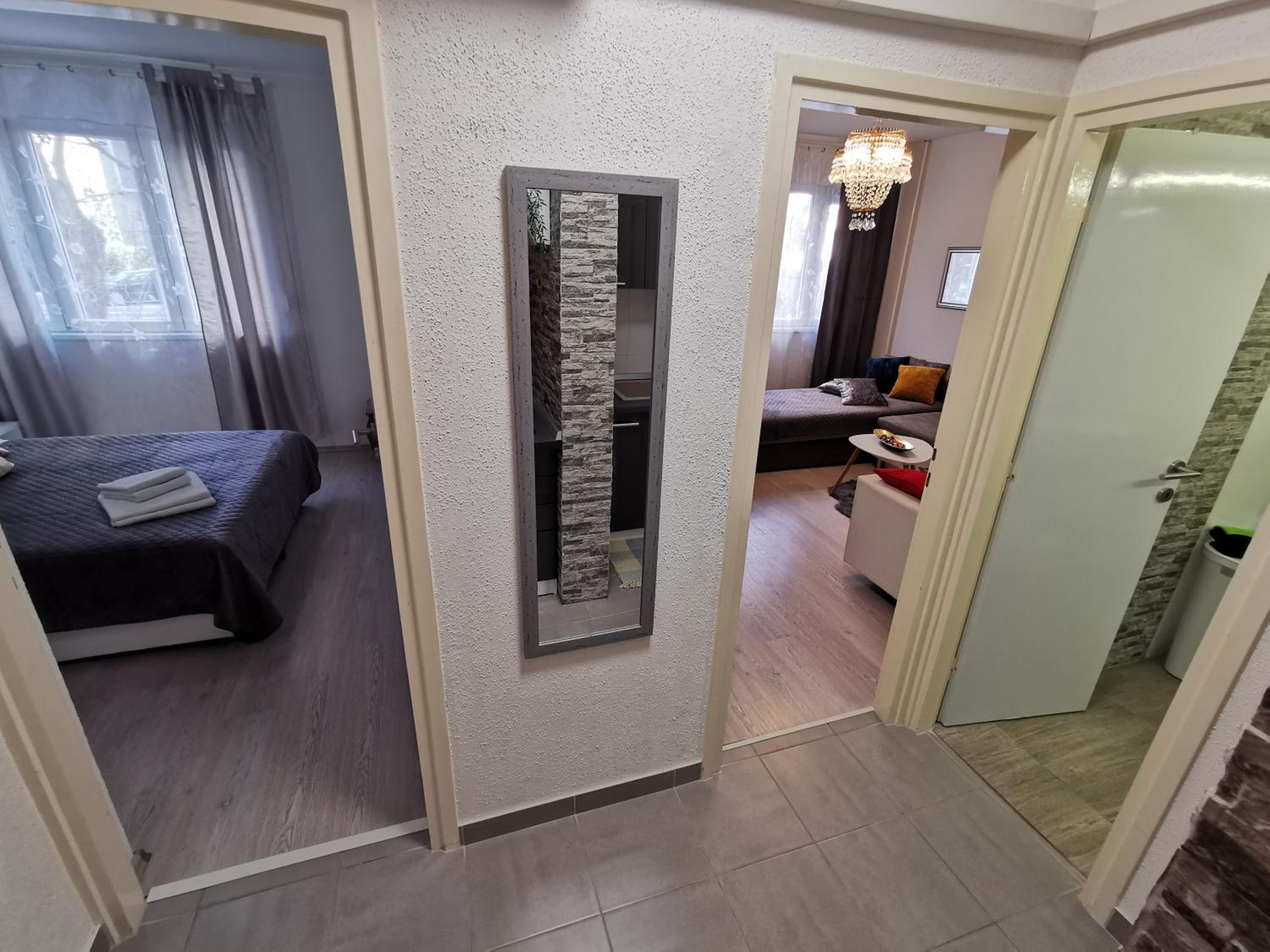 One-Bedroom Apartment - Photo 15