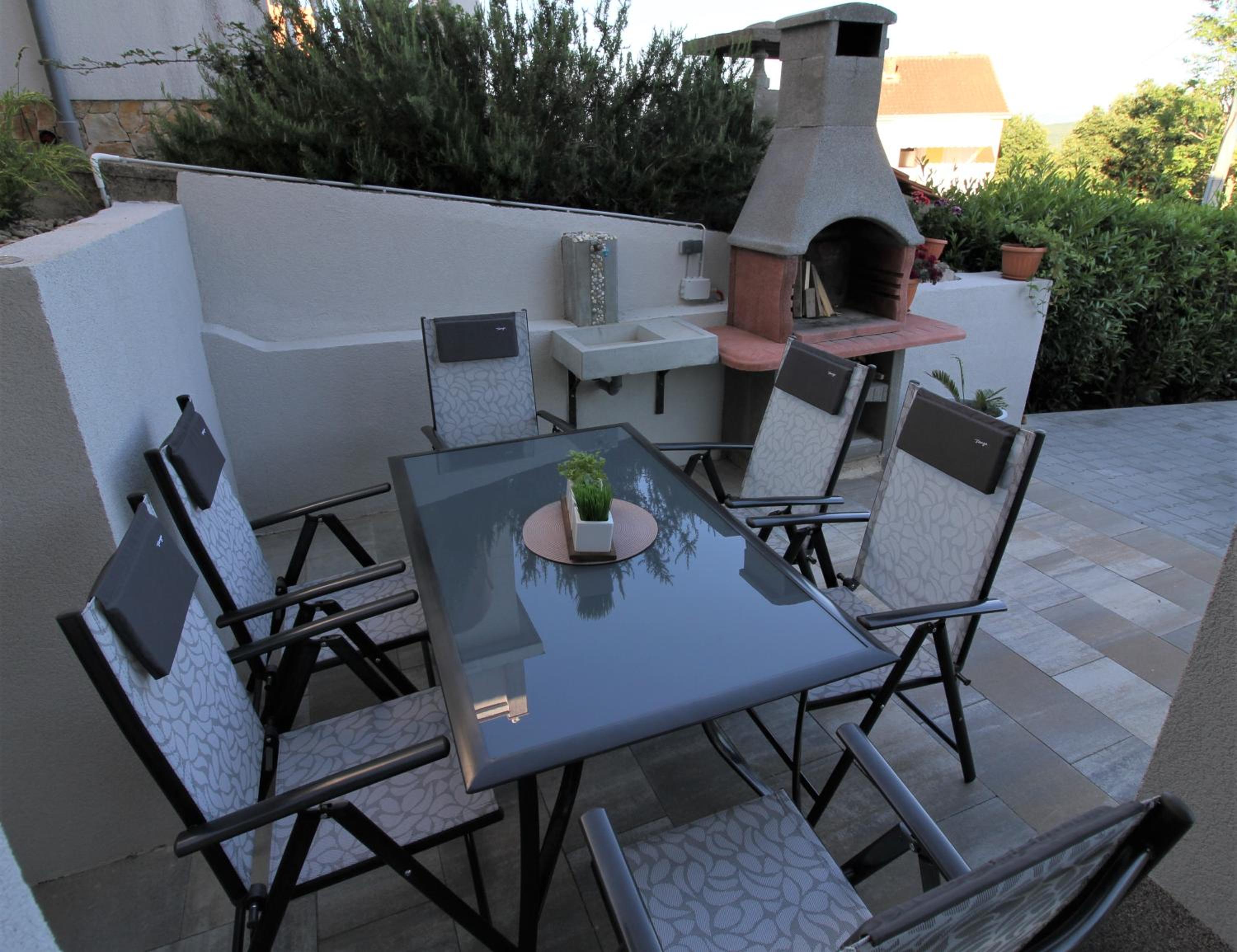 Apartment - Ground Floor photo 2