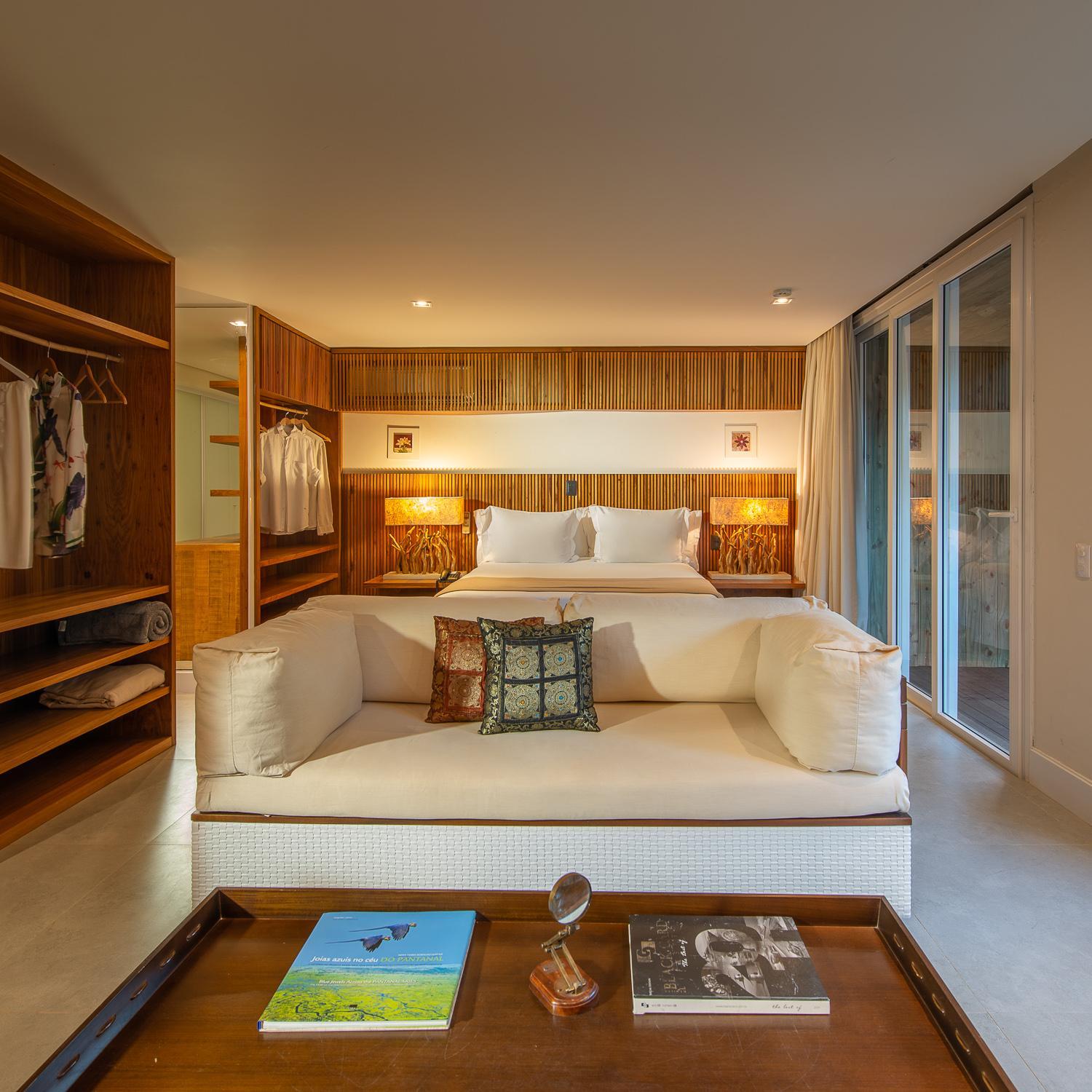 Suite with Mountain View