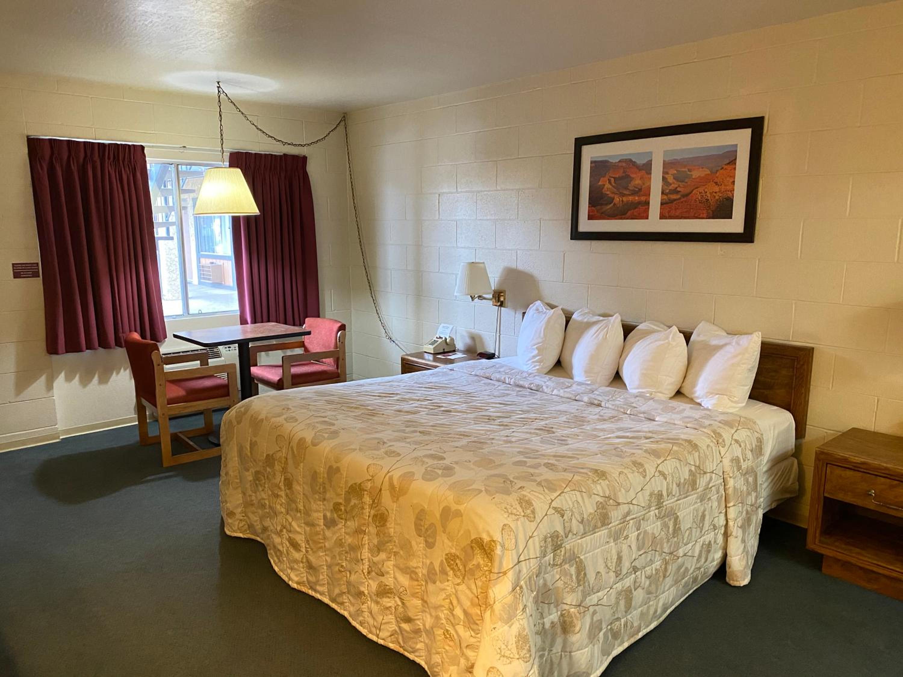 Deluxe King Room photo 1