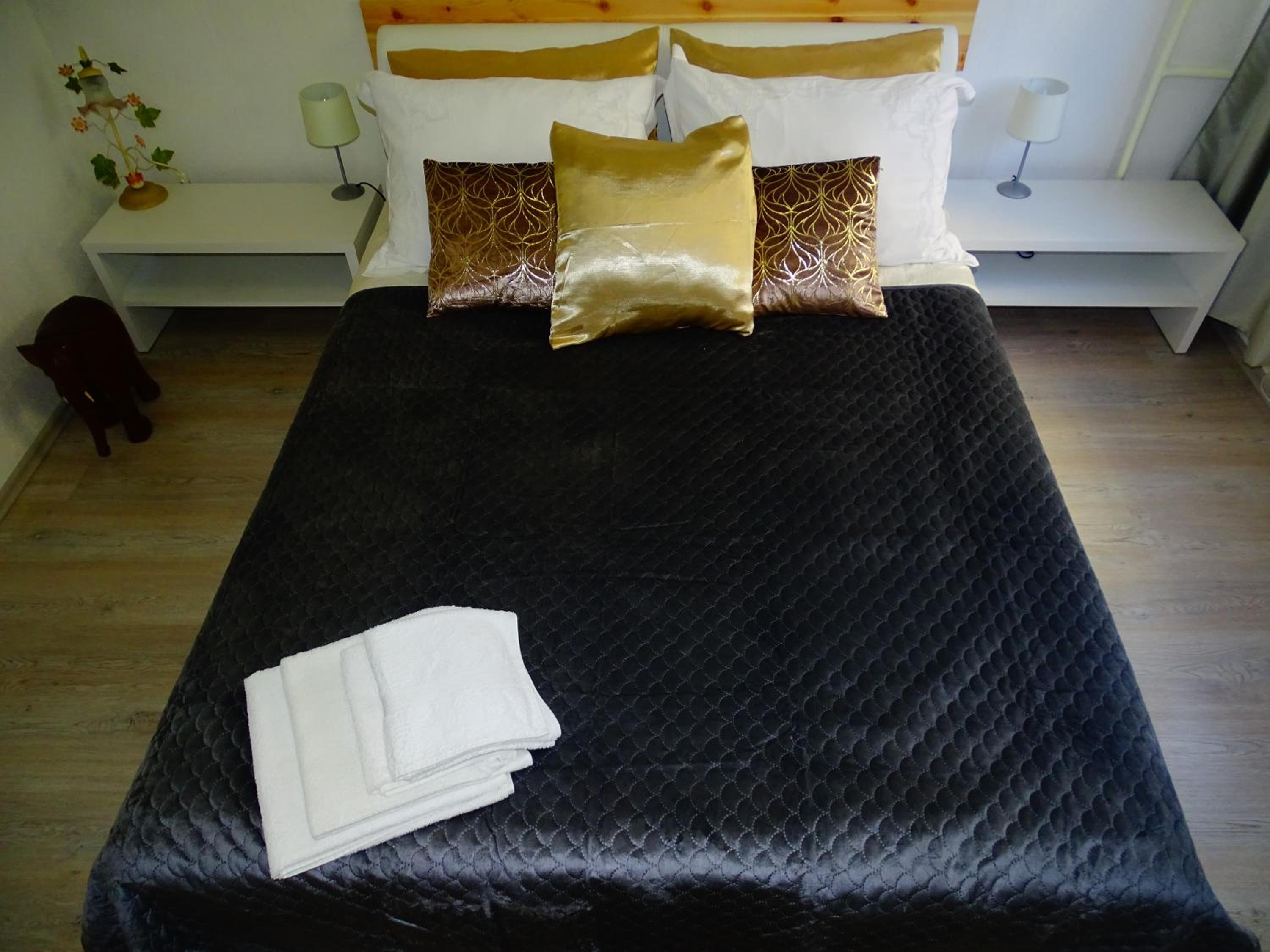 One-Bedroom Apartment - Photo 34