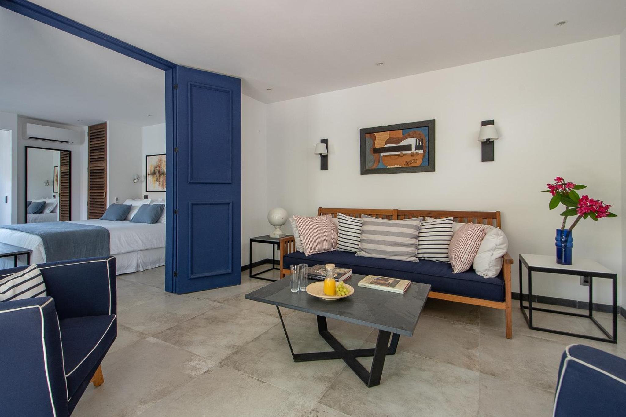 Deluxe Suite
