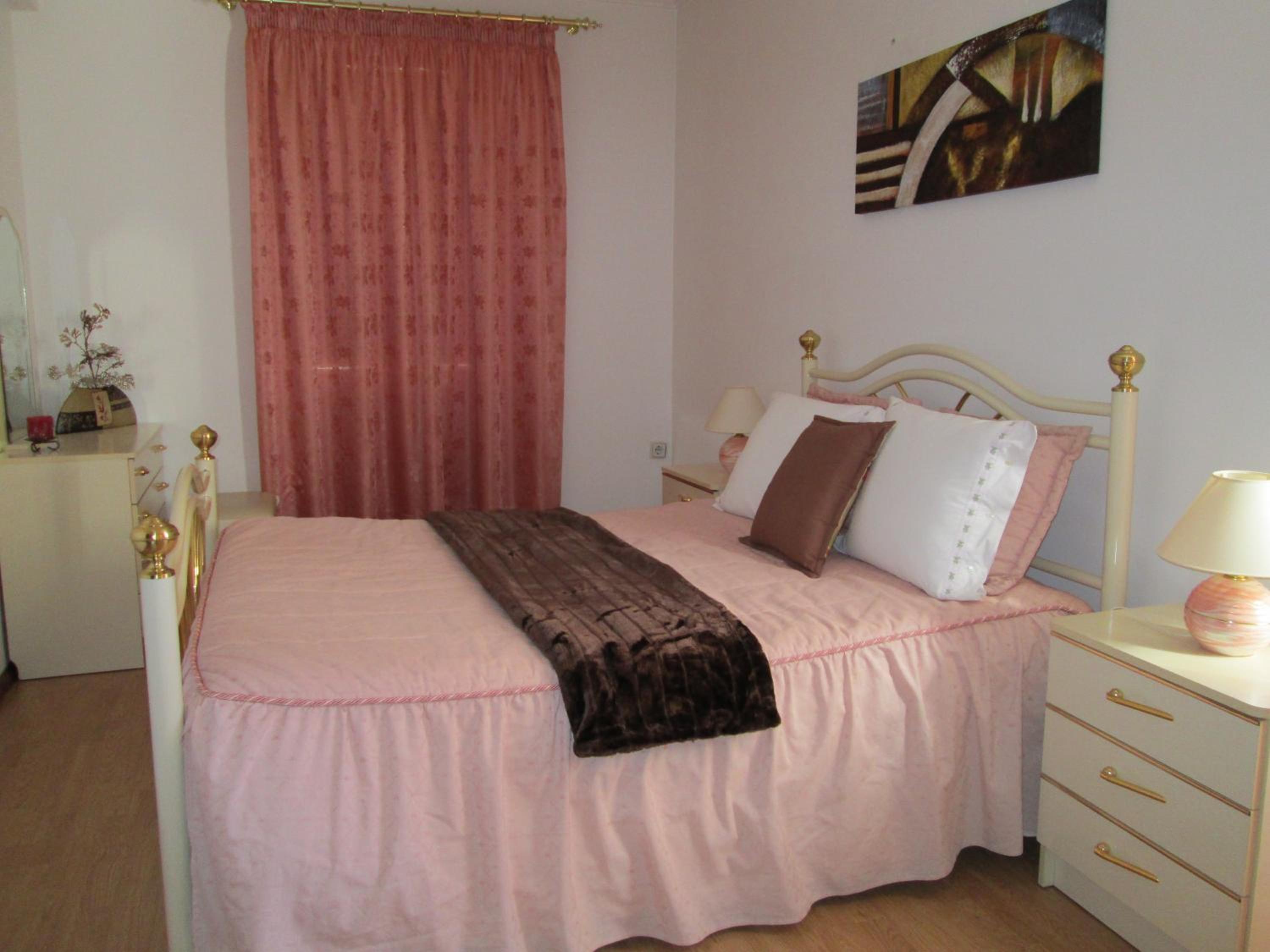 One-Bedroom Apartment - Photo 15