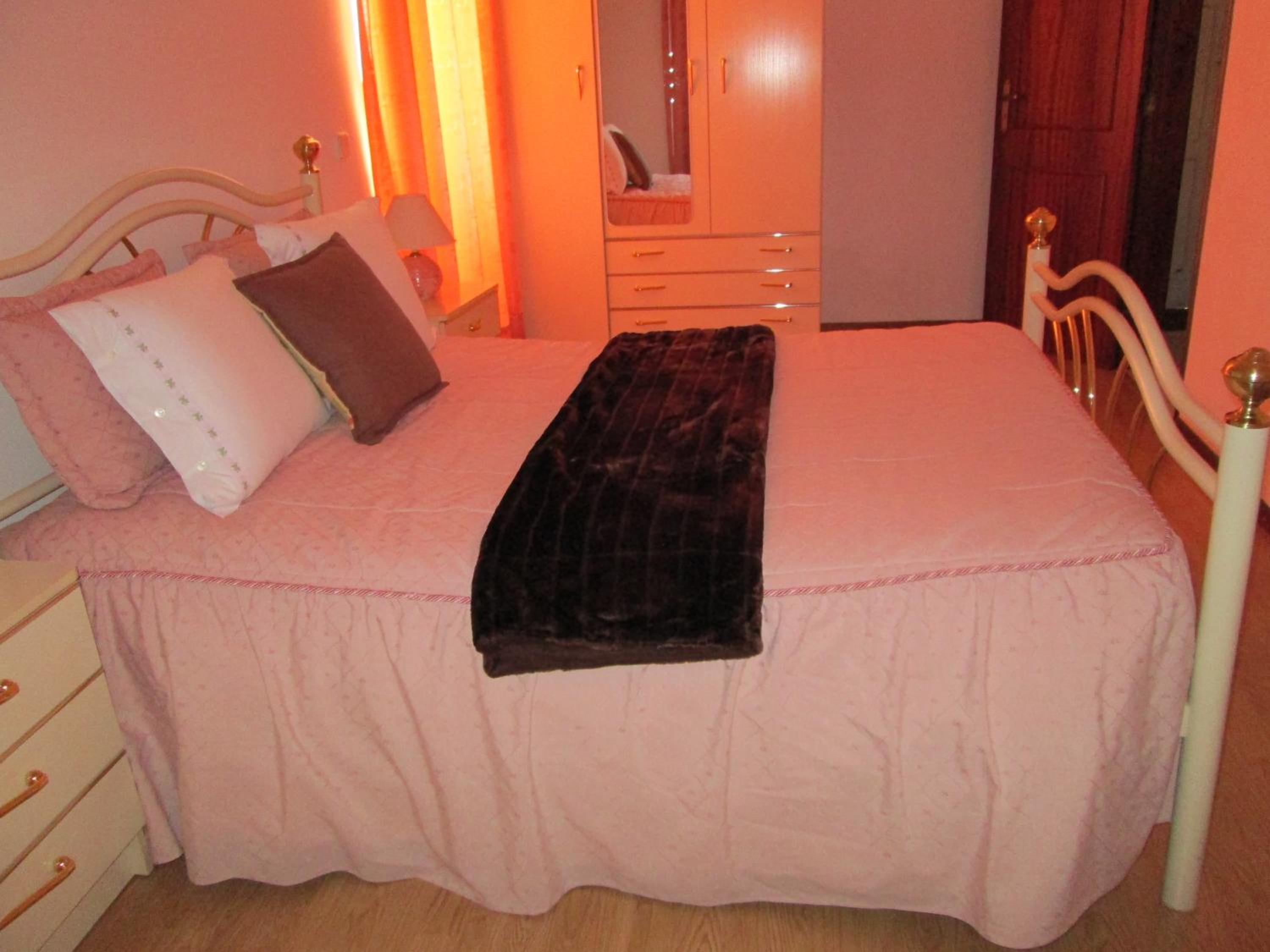 One-Bedroom Apartment - Photo 7