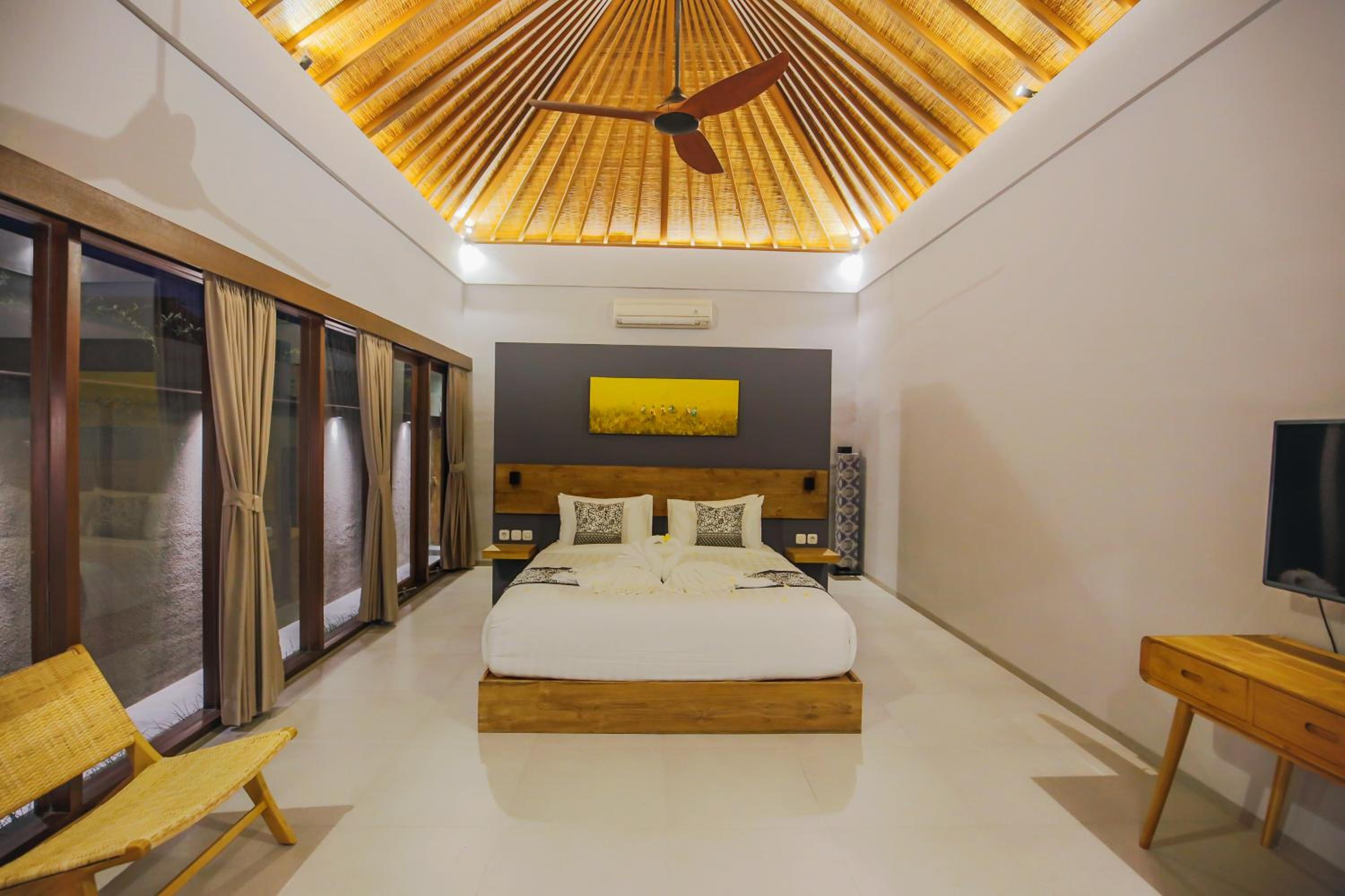 One-Bedroom Villa with Private Pool - Photo 3