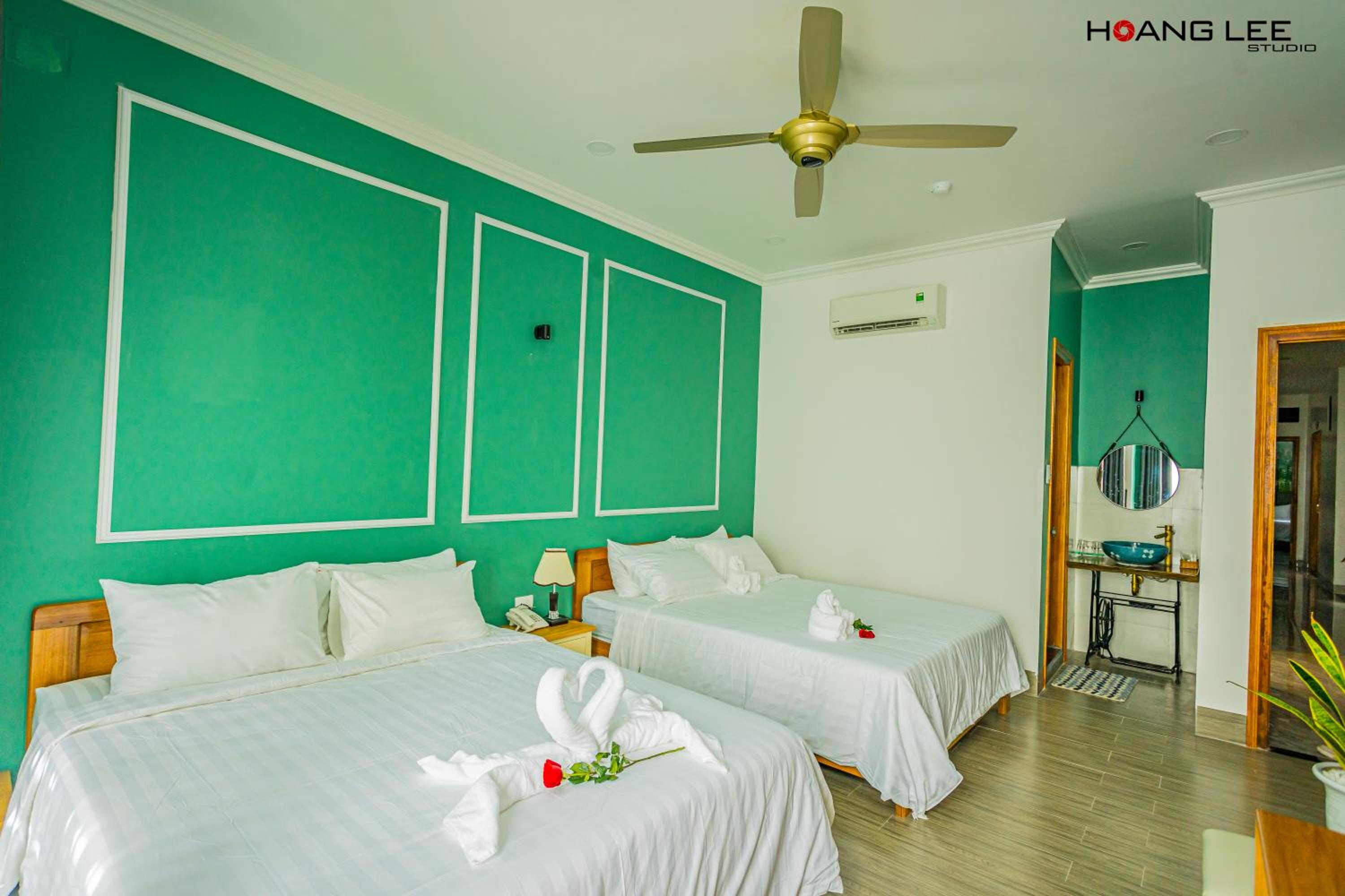 Superior Quadruple Room photo 2