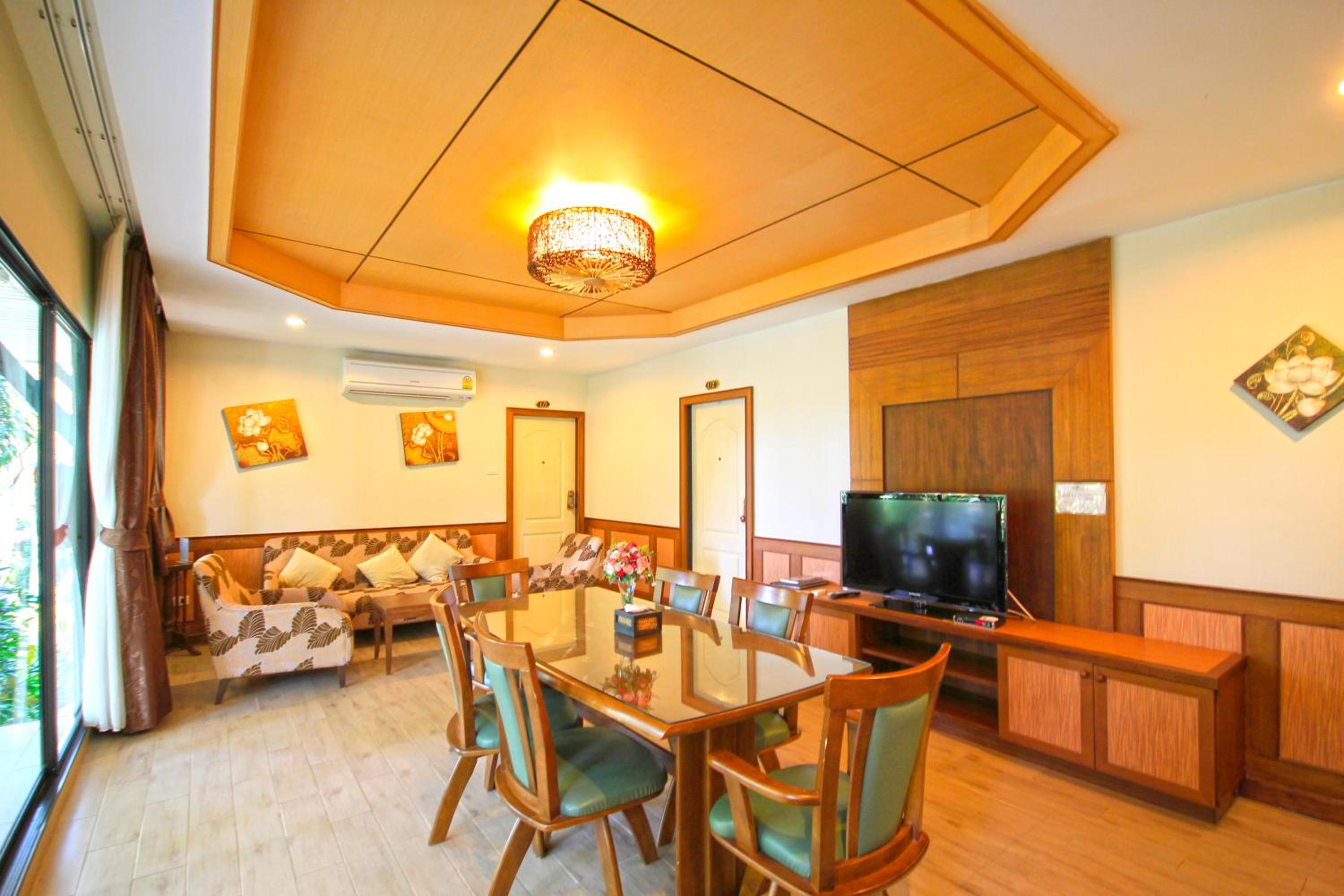 Three-Bedroom Suite photo 3