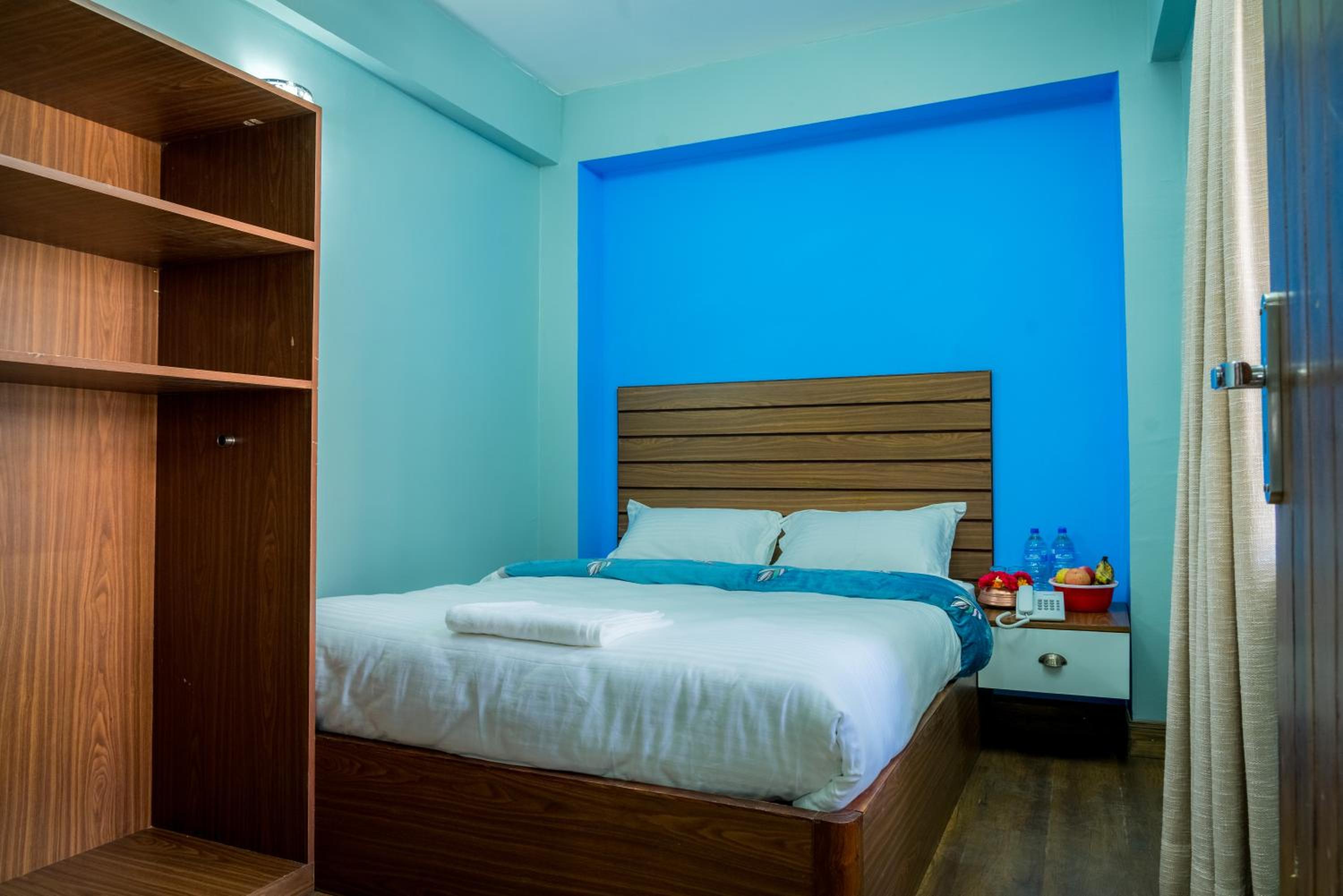 Deluxe Double Room - Photo 8