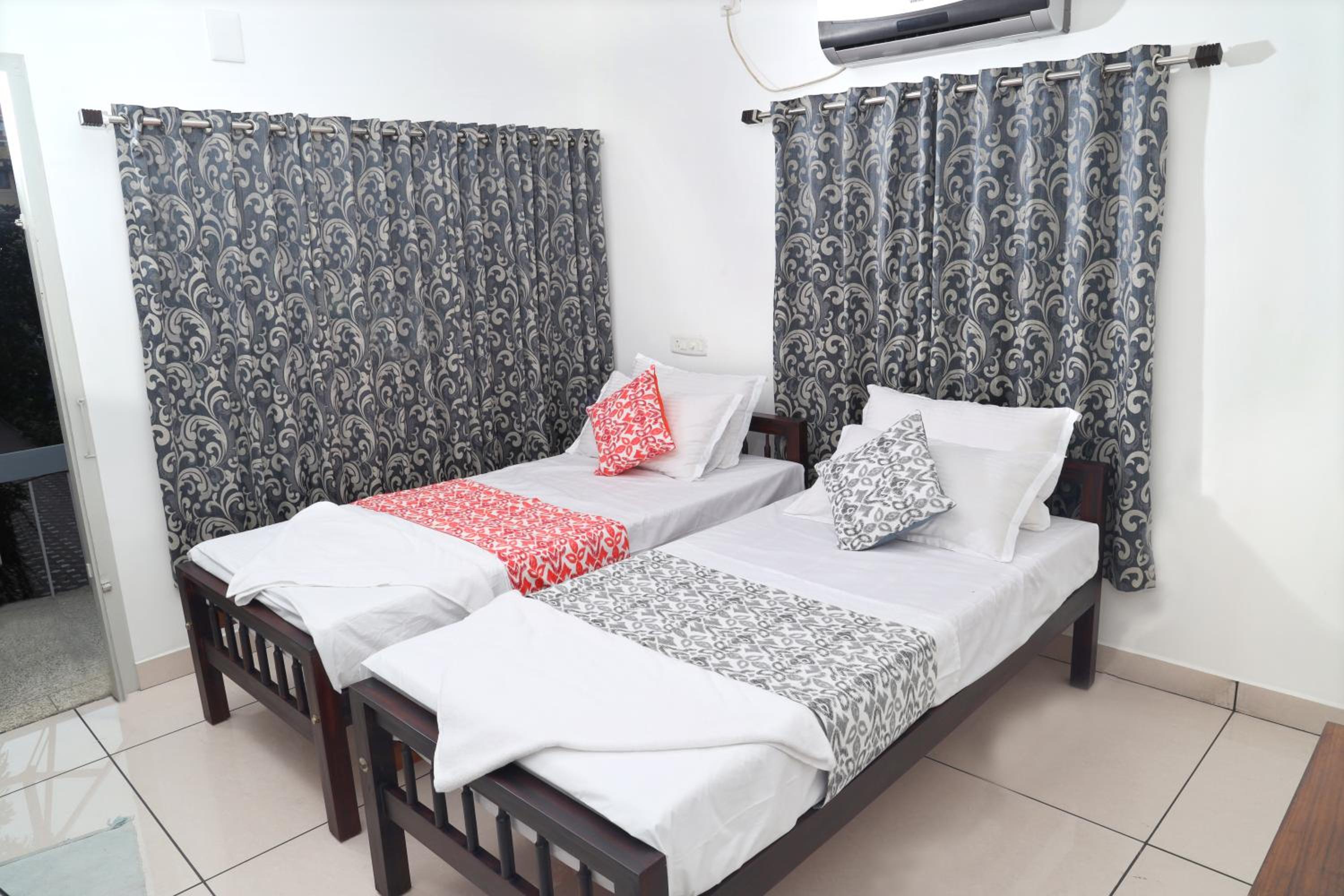 Deluxe Double or Twin Room with Balcony photo 2