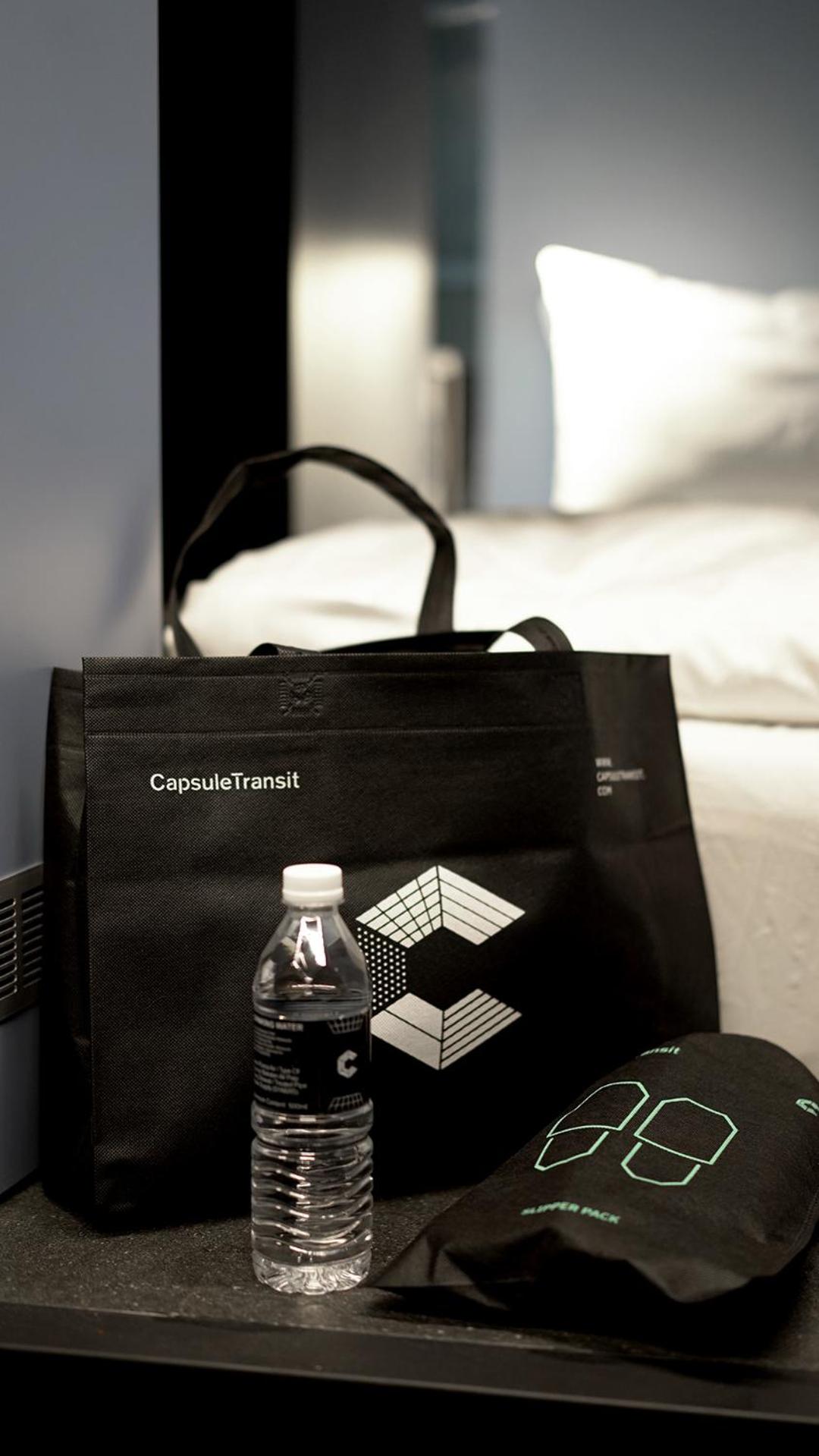 Capsule Mixed (Check-In between 0800 - 1900 (12 hours stay) - Photo 11