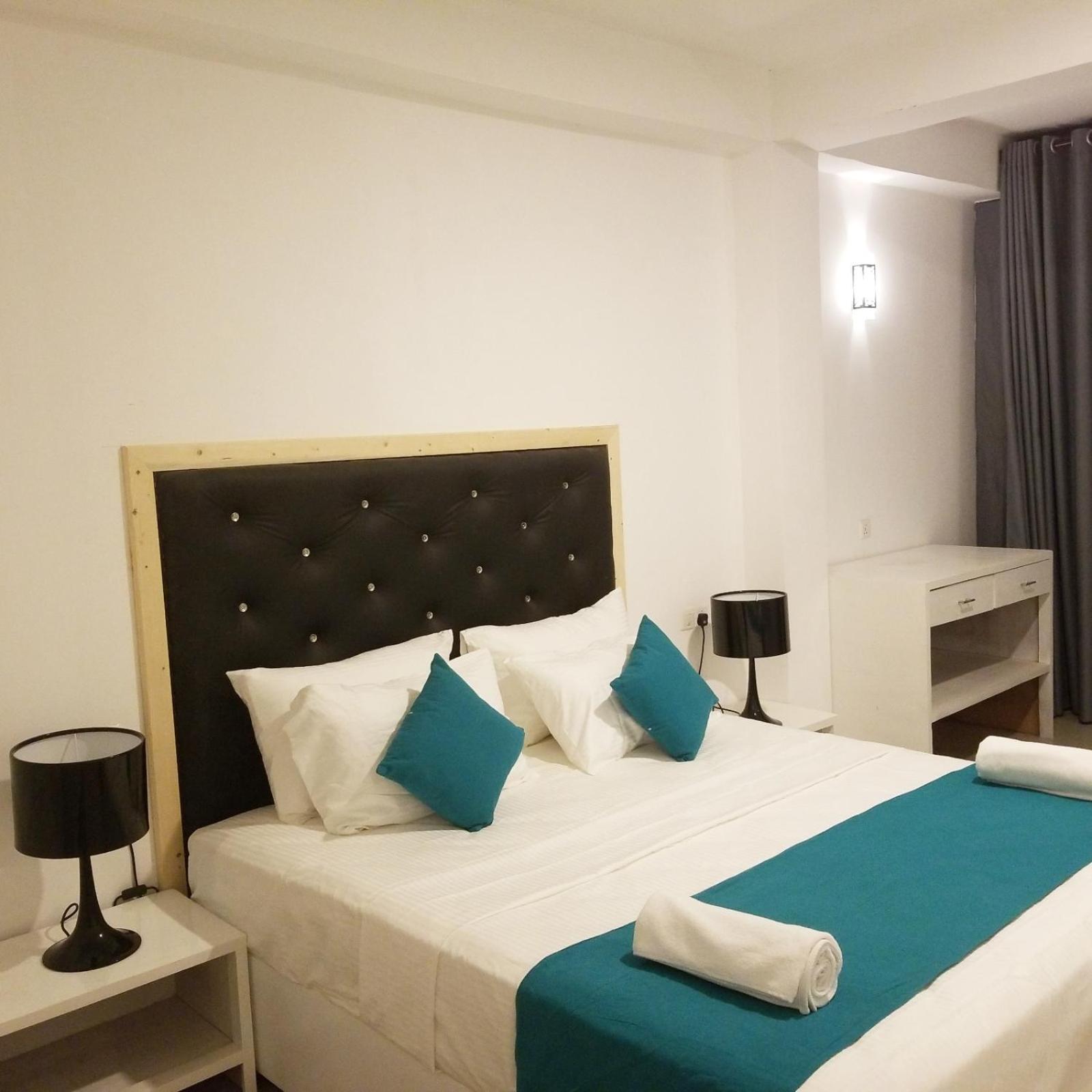 King Room with Balcony - Photo 2
