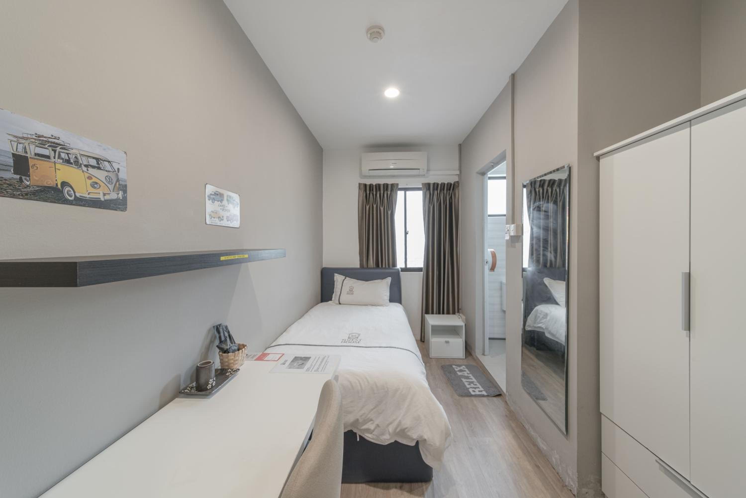 Single  Ensuite photo 1