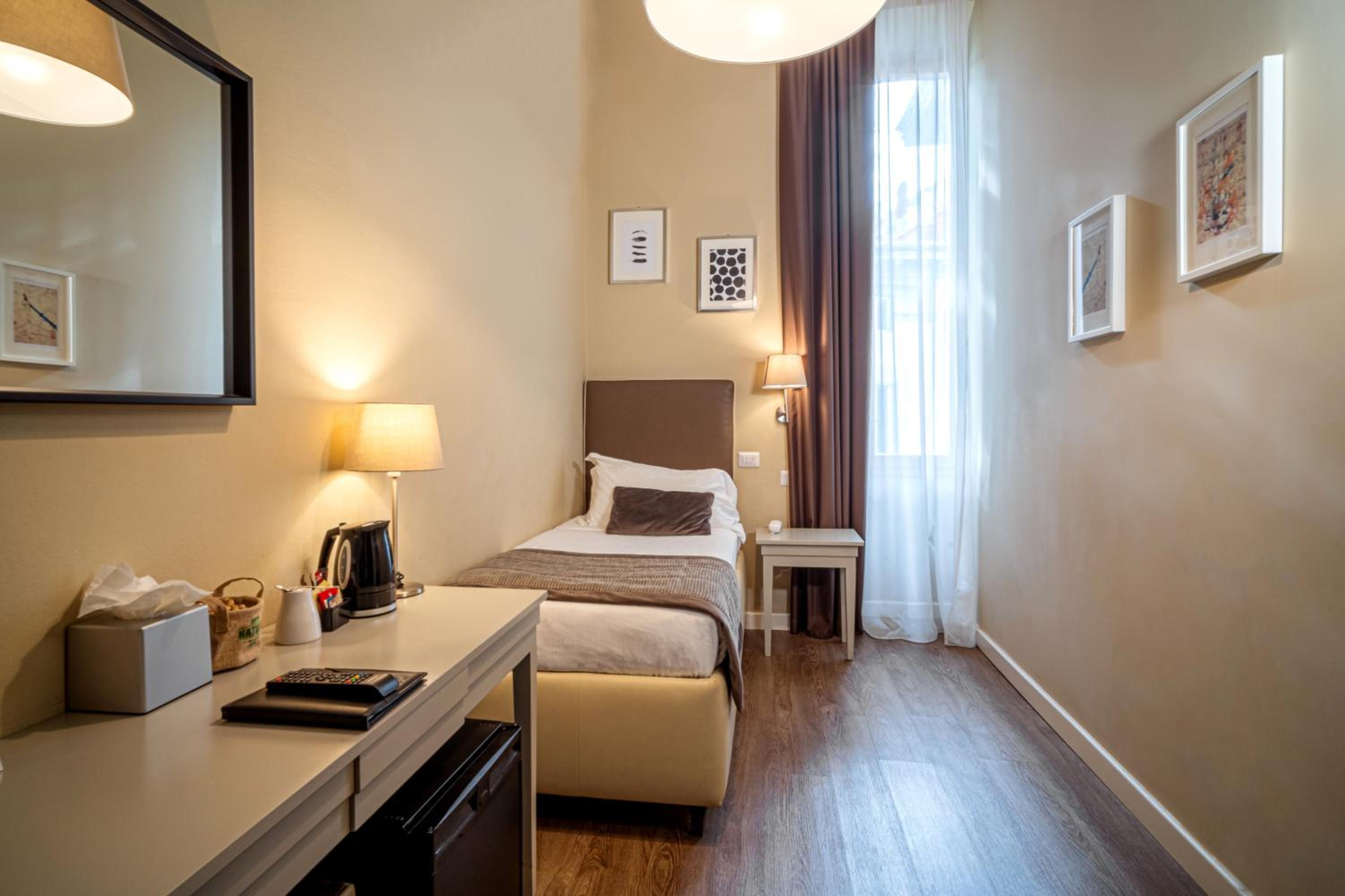 Single Room photo 1