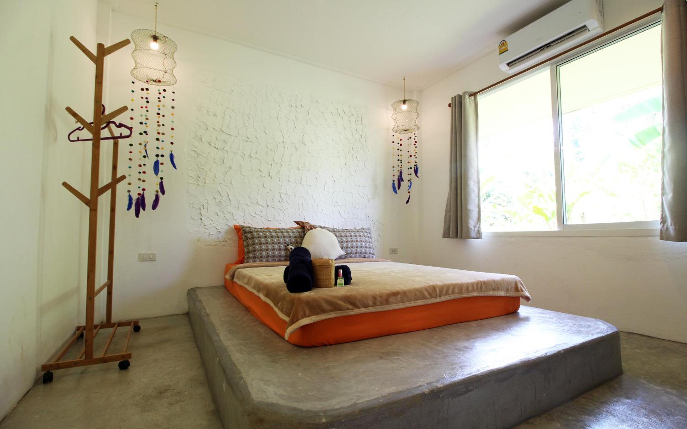 Queen Room With Garden View