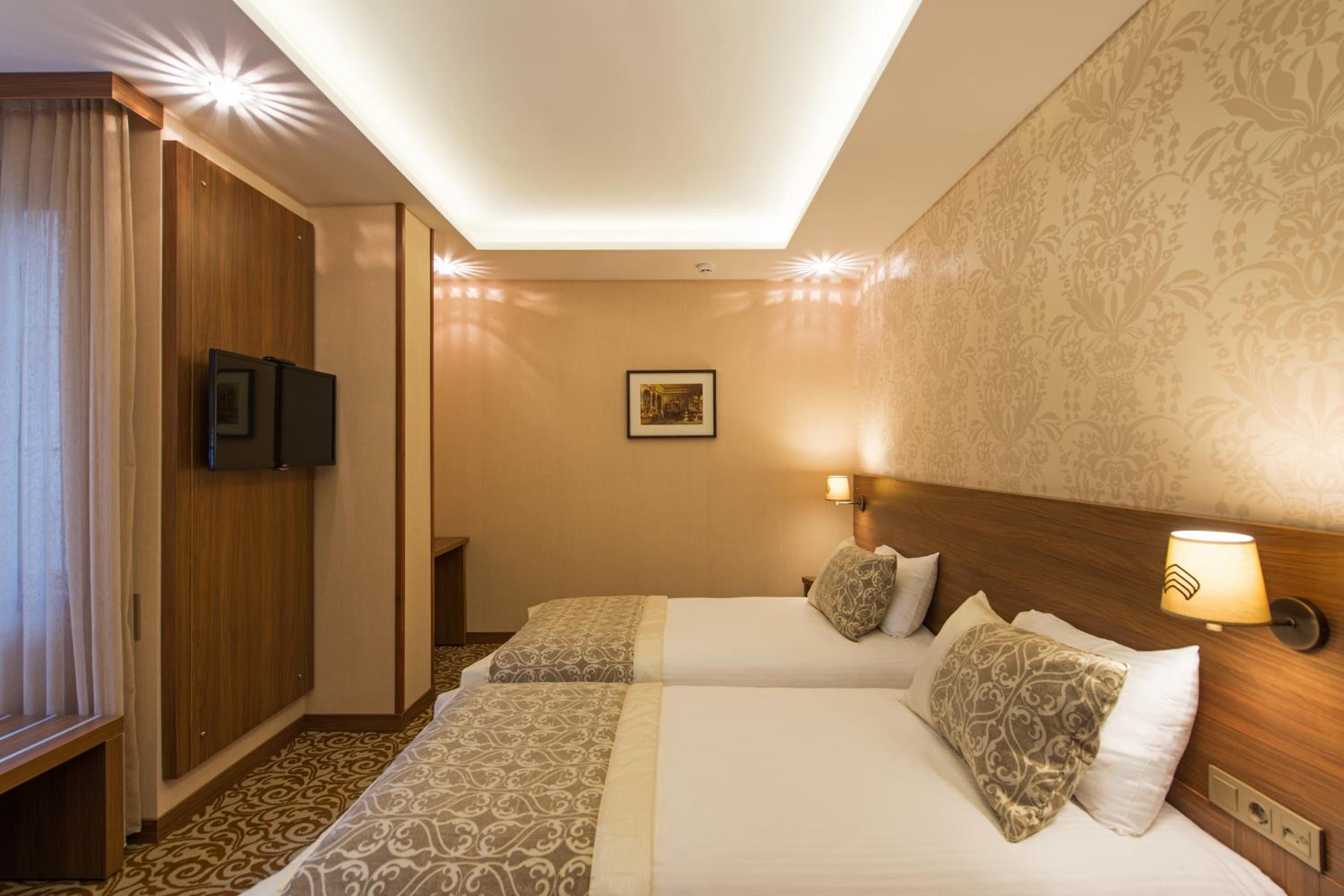 Superior Double or Twin Room photo 1
