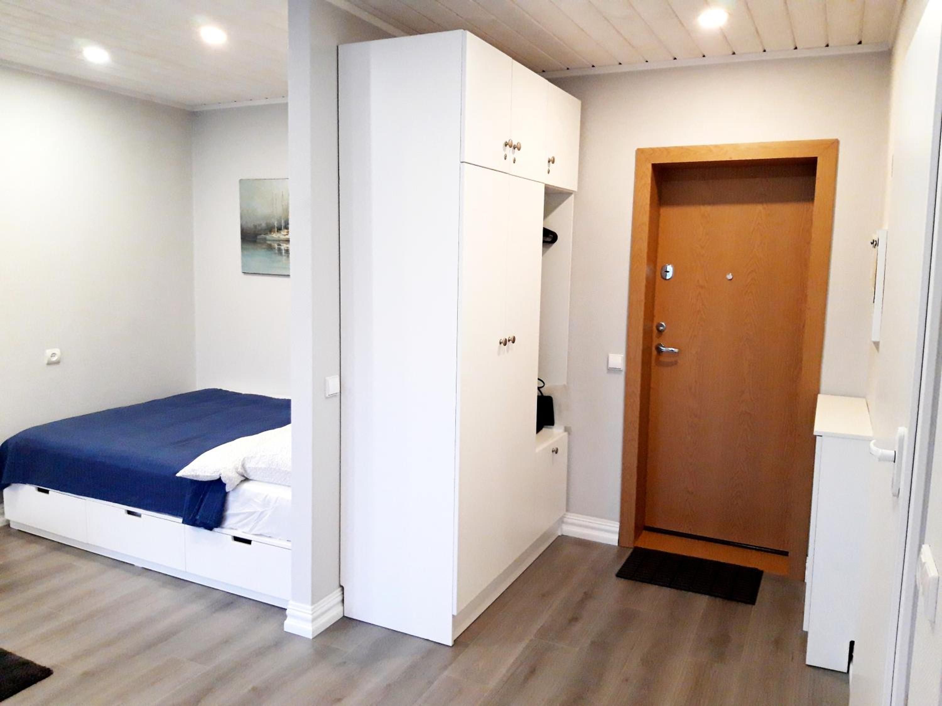 One-Bedroom Apartment - Photo 1