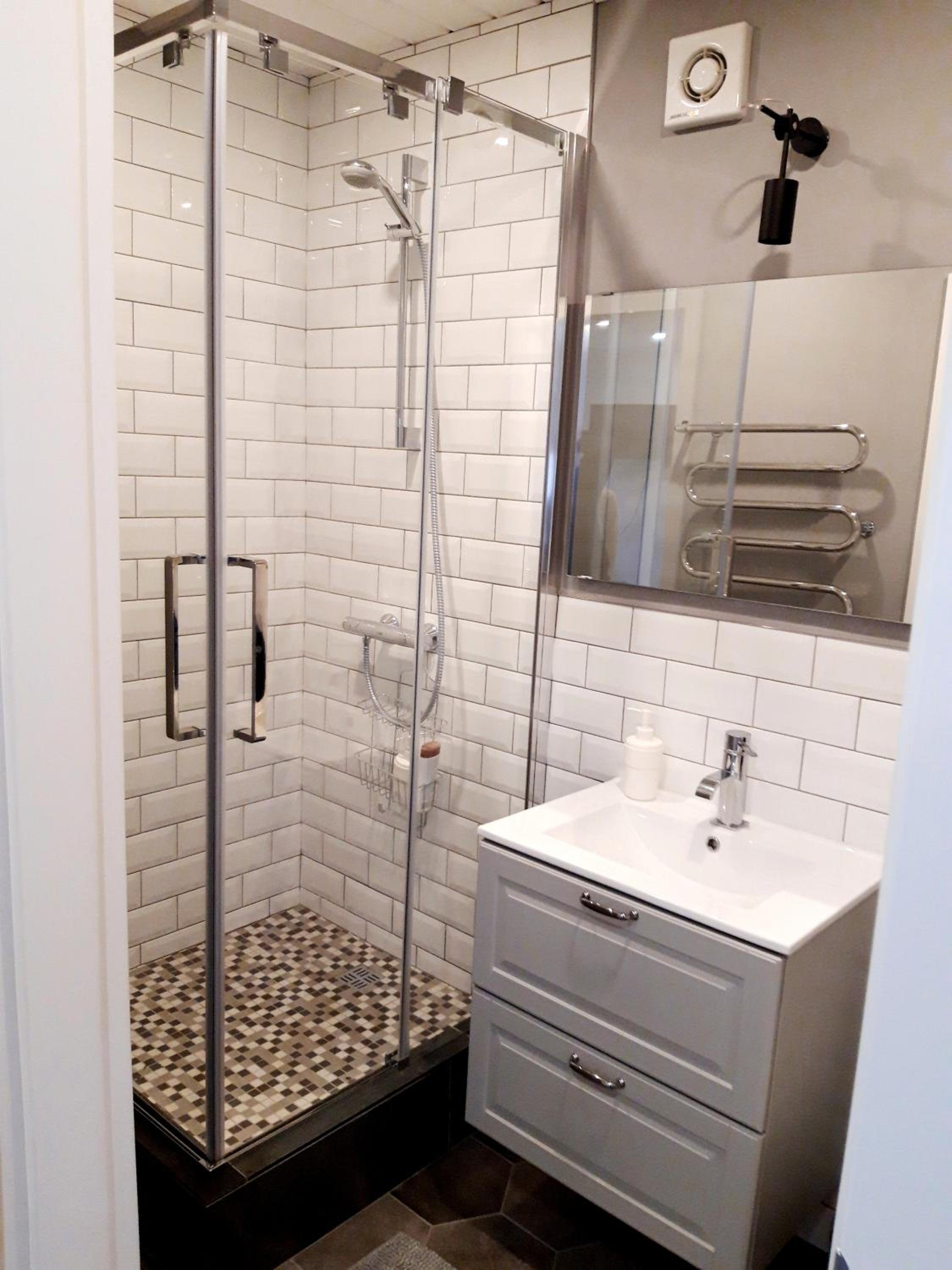 One-Bedroom Apartment - Photo 16