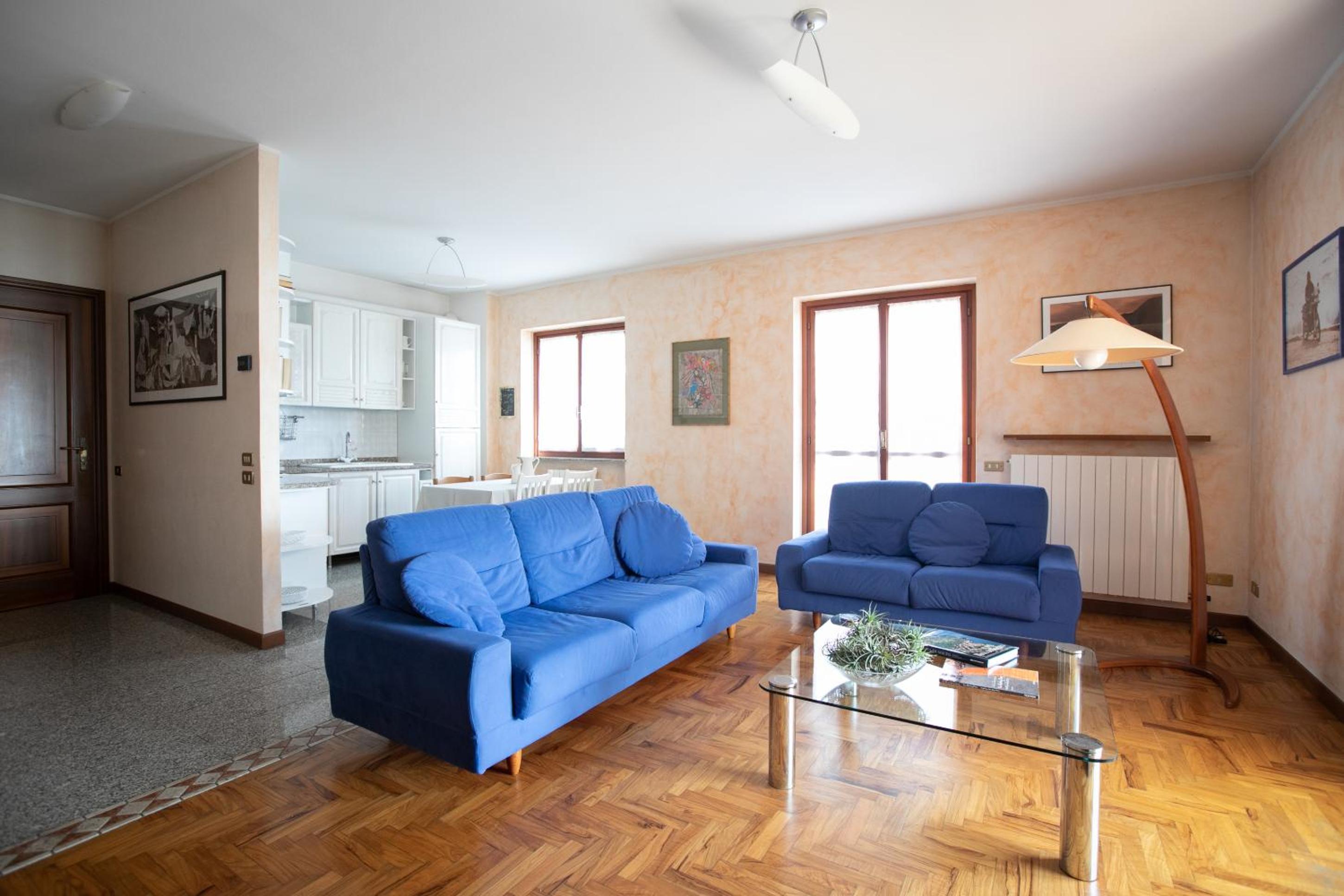 Three-Bedroom Apartment photo 3