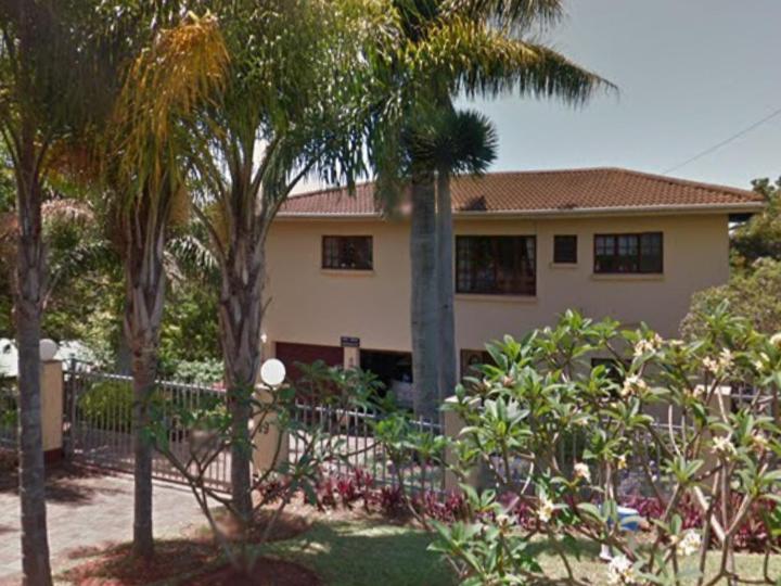 Four-Bedroom House - Photo 16