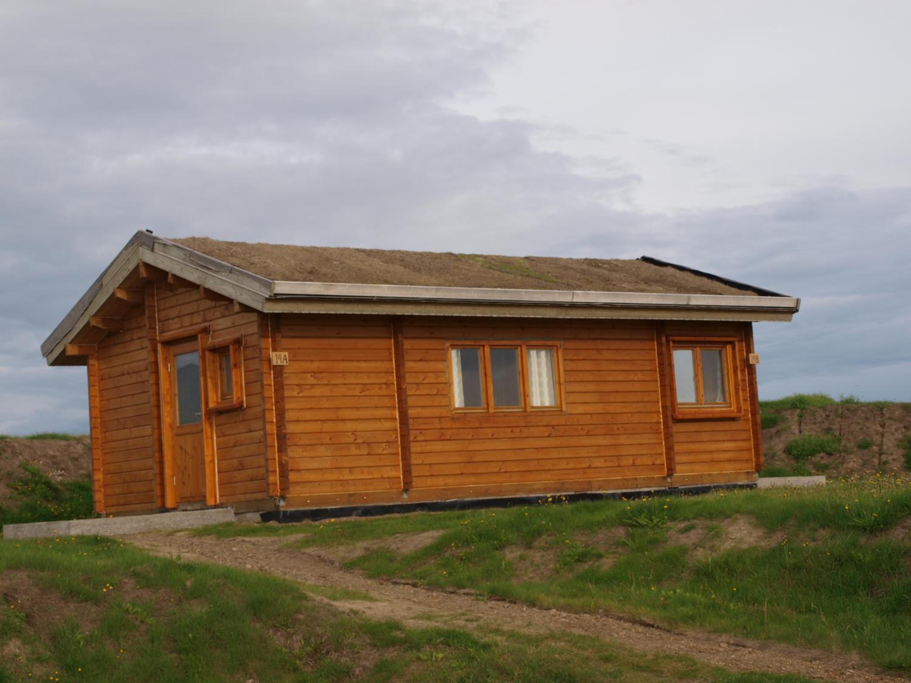 Twin Room with Private Bathroom - Photo 8