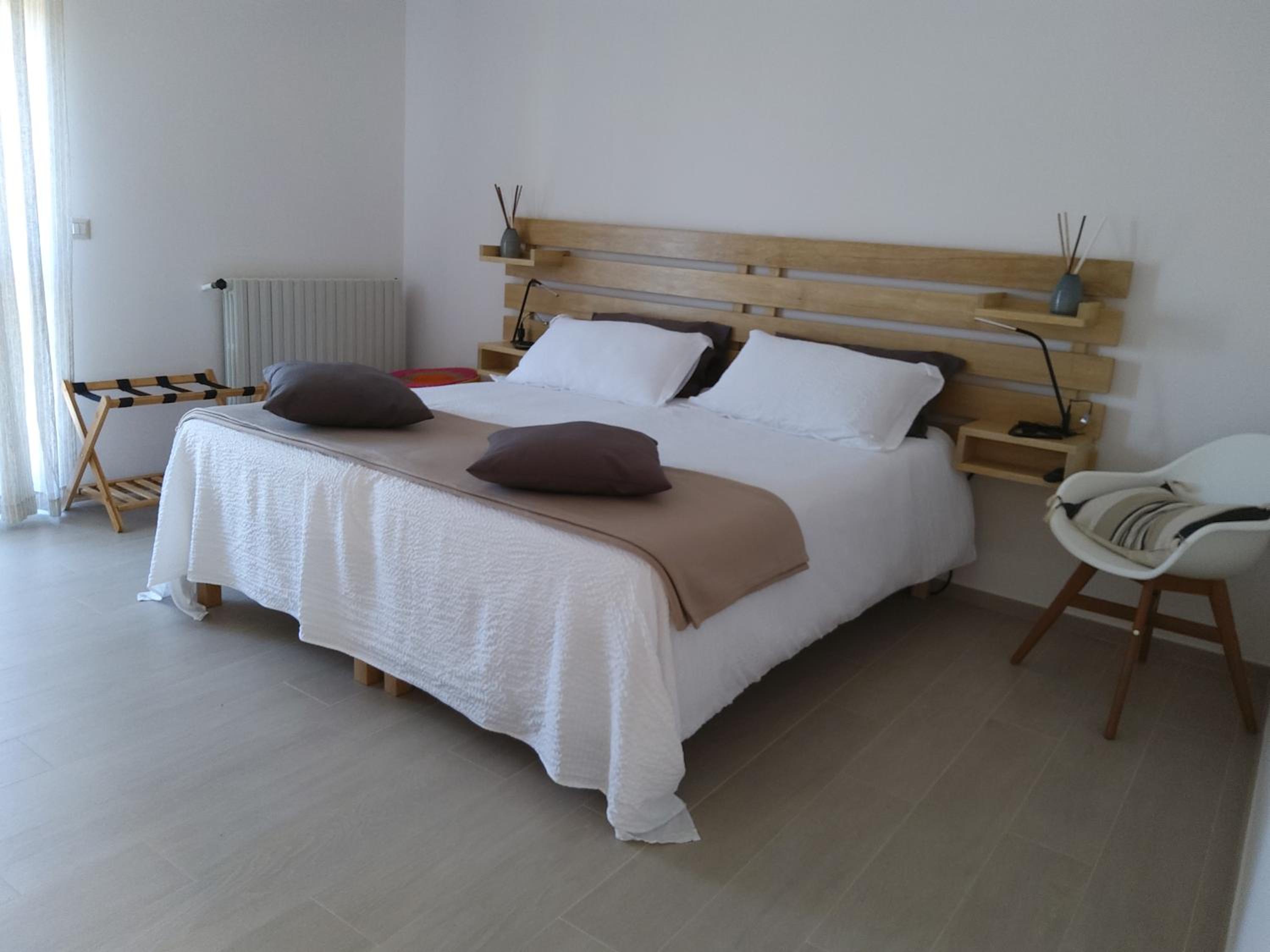 Double or Twin Room with Garden View - Photo 9