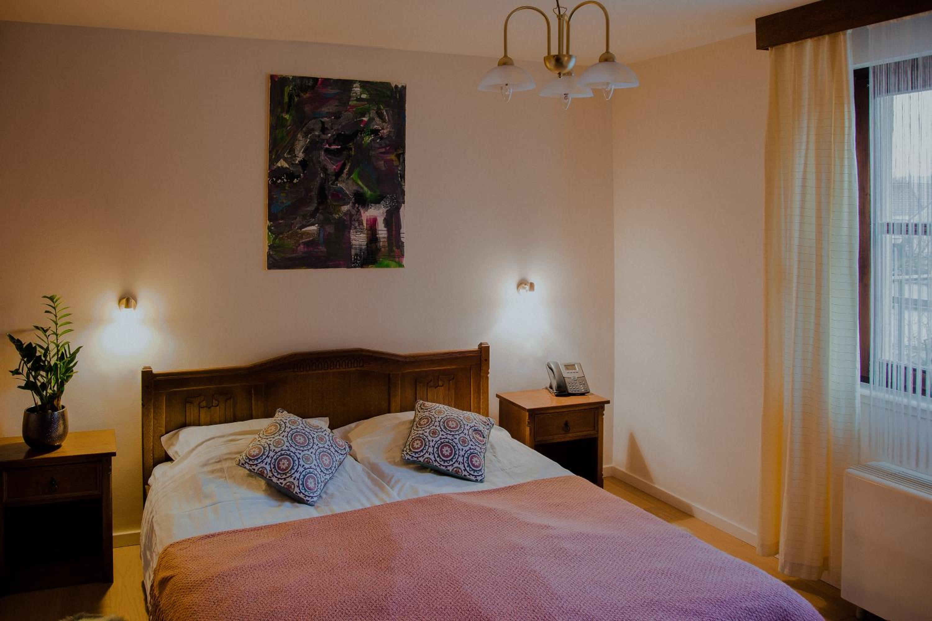 Large Double Room photo 3
