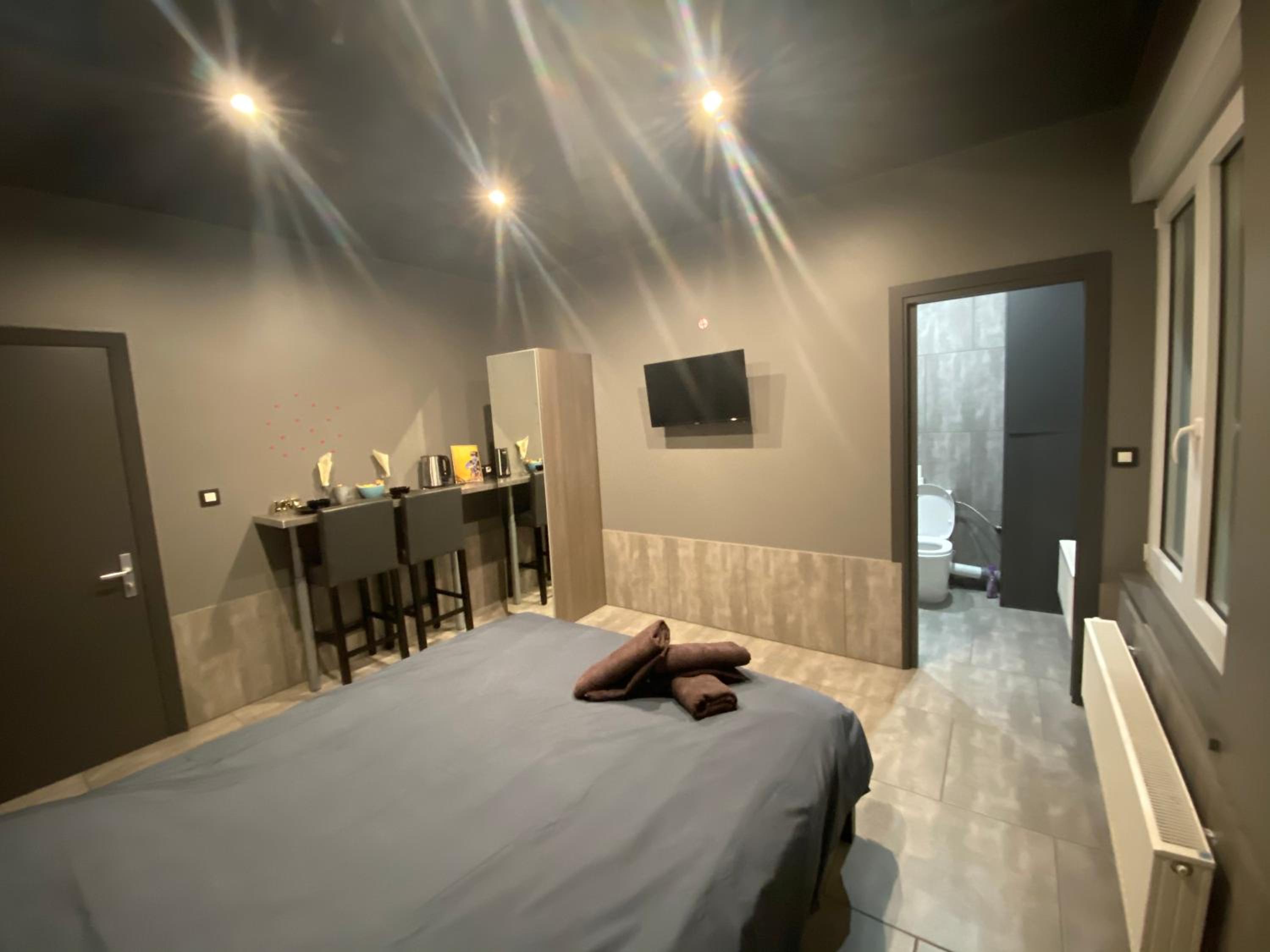 Superior Double Room - Photo 2