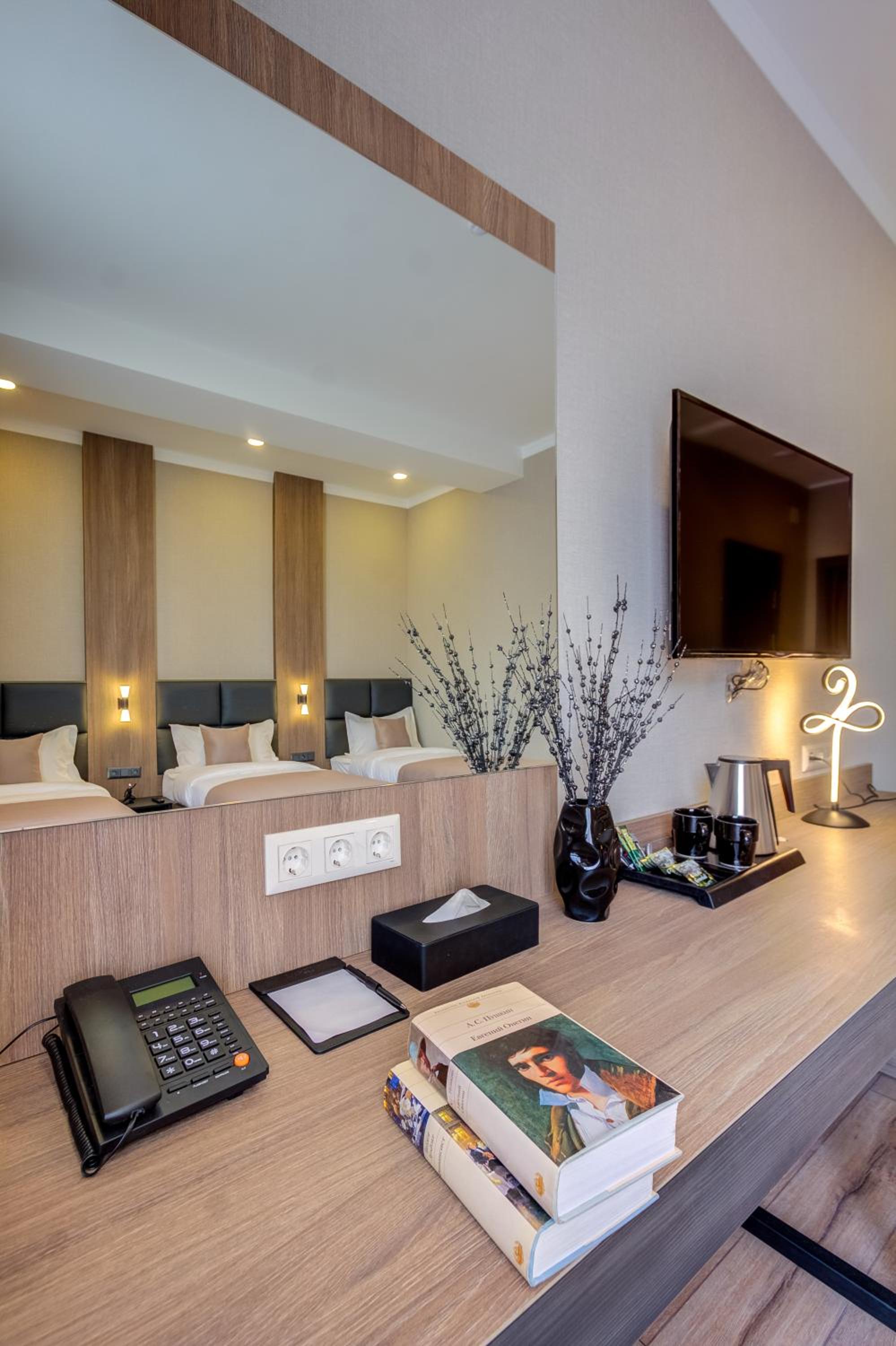 Standard Triple Room - Photo 1