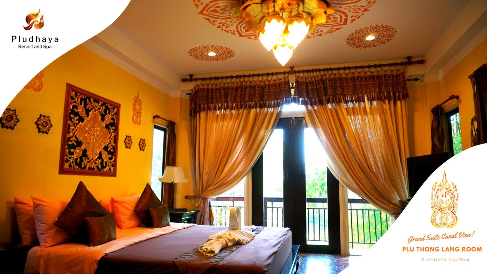 Deluxe King Suite photo 1