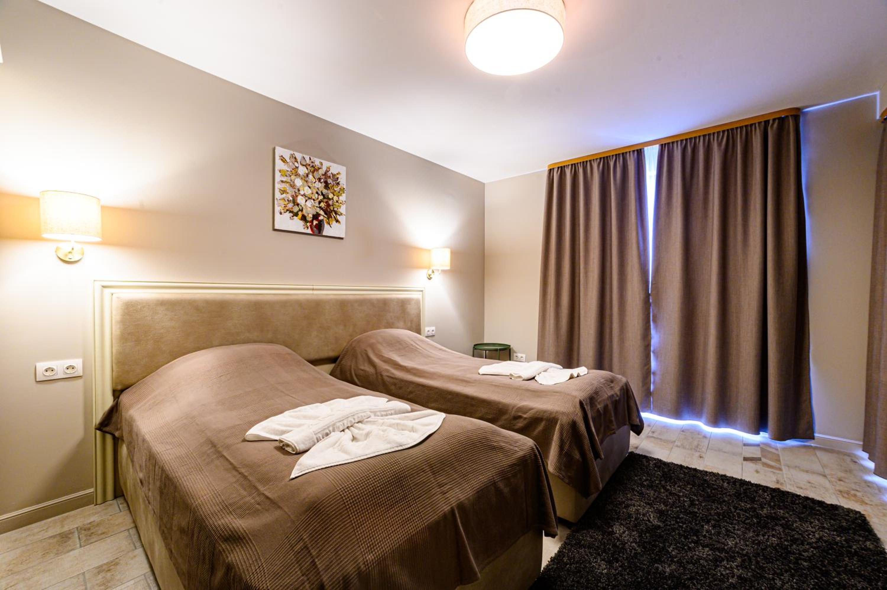 Deluxe Twin Room - Photo 6