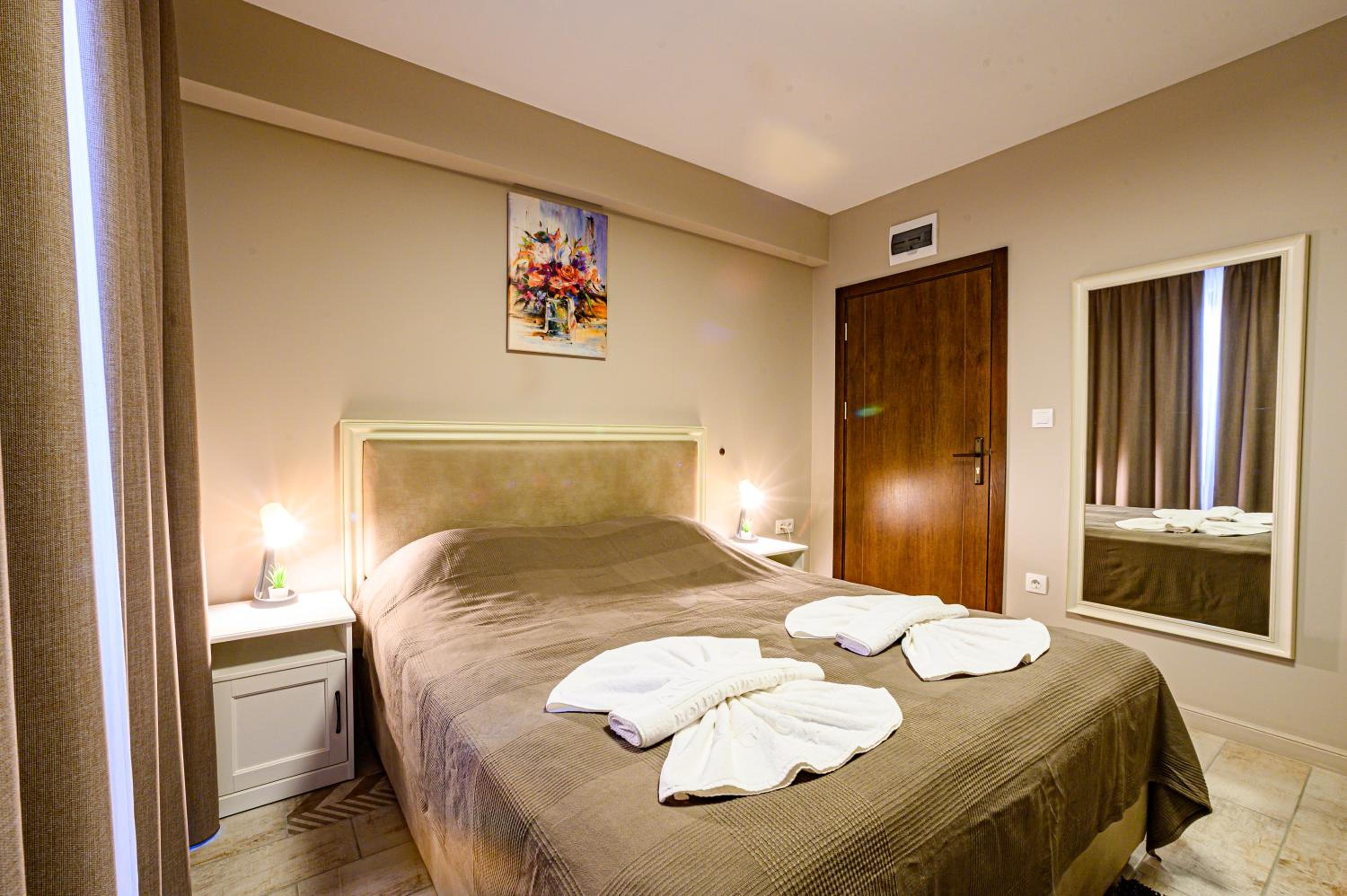 Deluxe Double Room - Photo 3