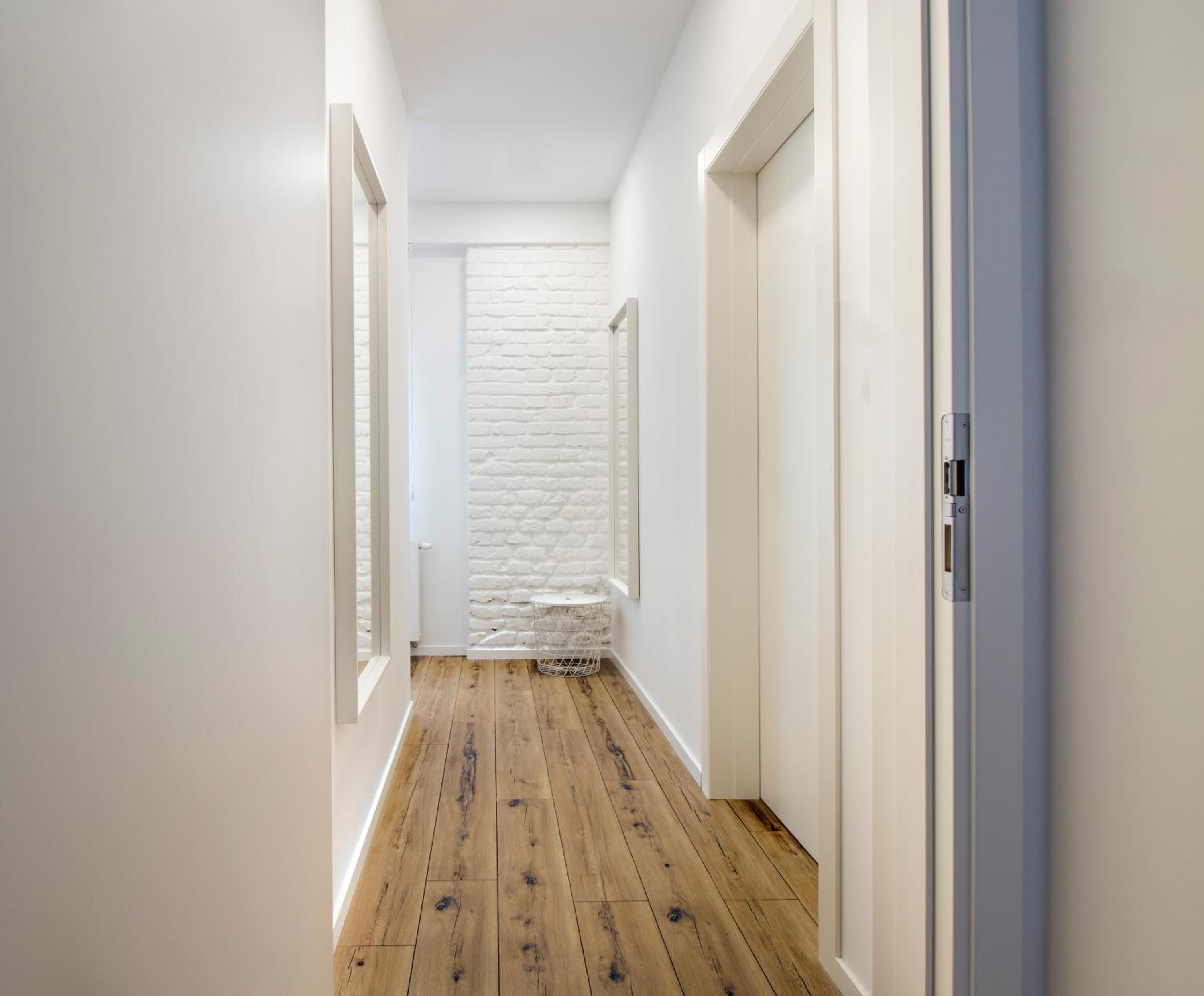 Studio Apartment - Photo 15