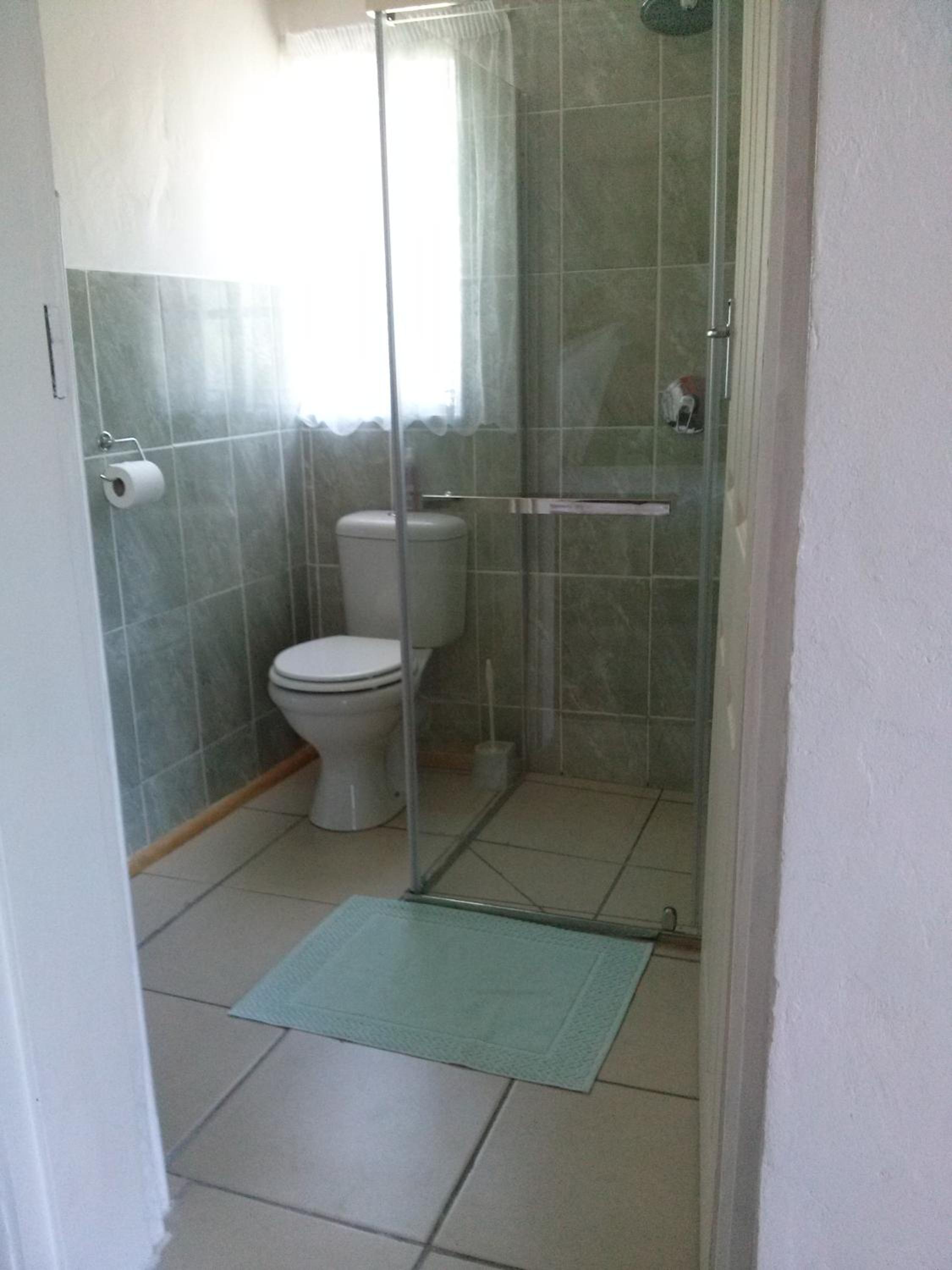 One-Bedroom Apartment - Photo 6