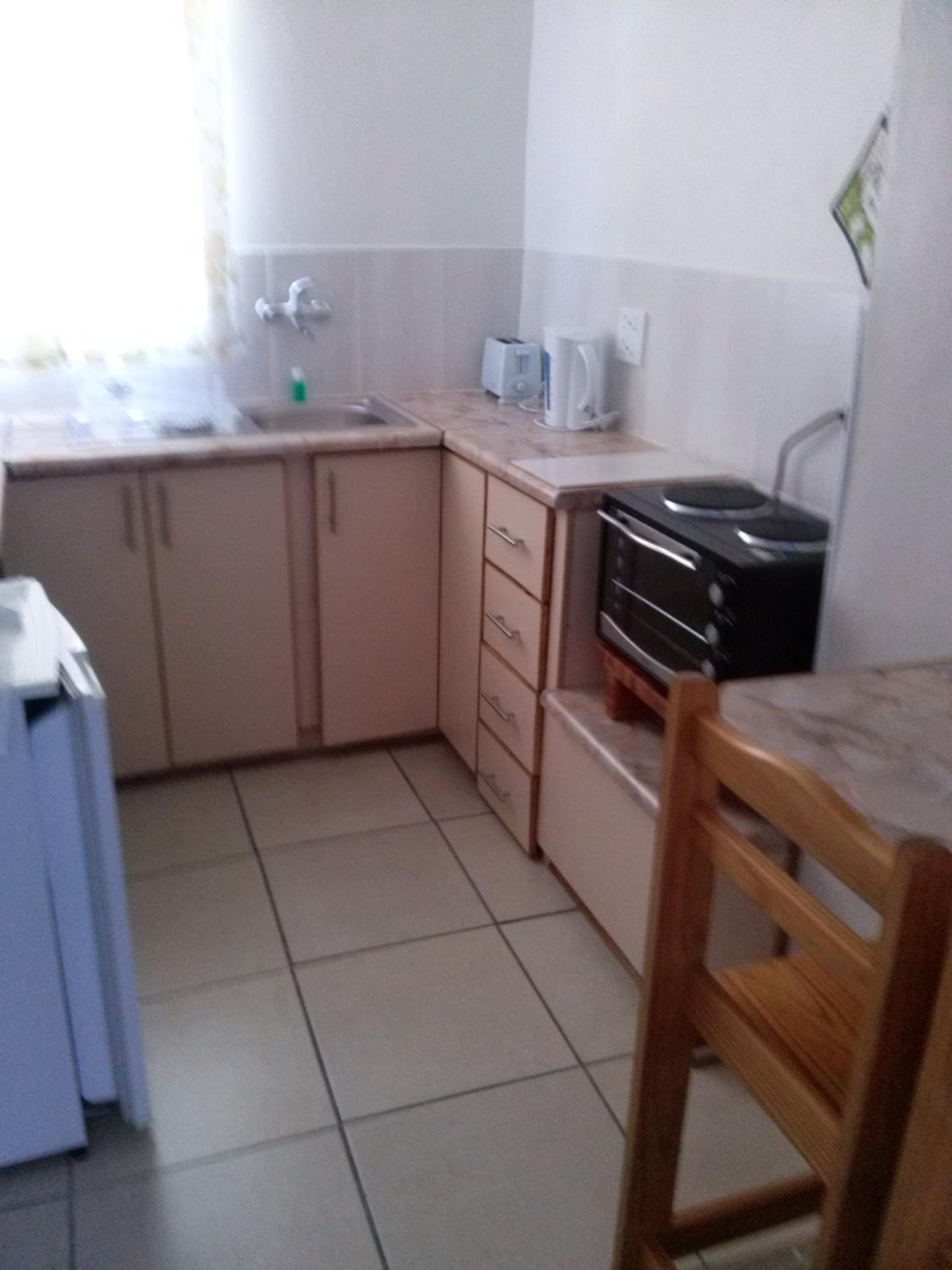 One-Bedroom Apartment - Photo 8