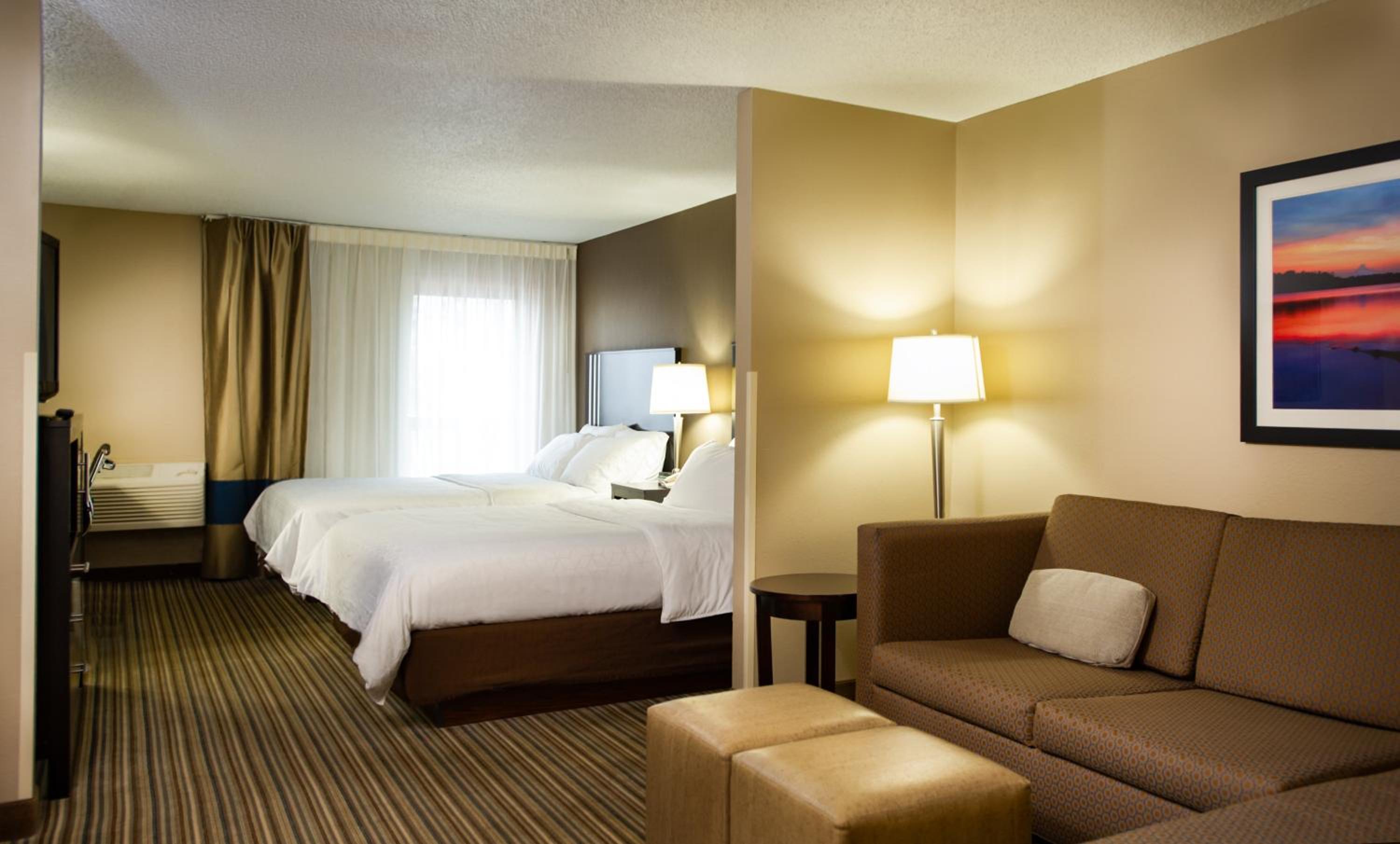 Suite with Two Beds - Non-Smoking - Photo 2