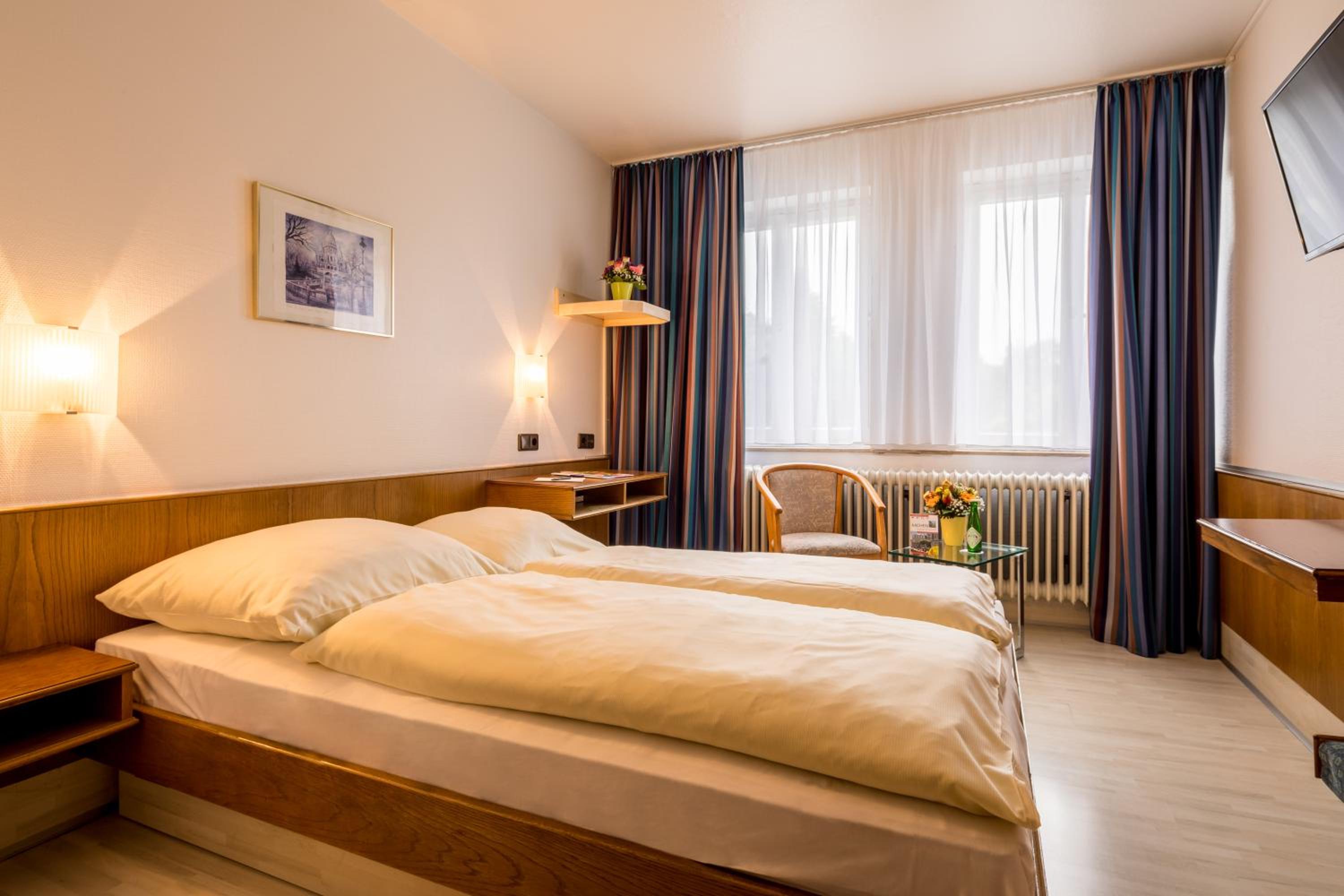 Double Room - Photo 3