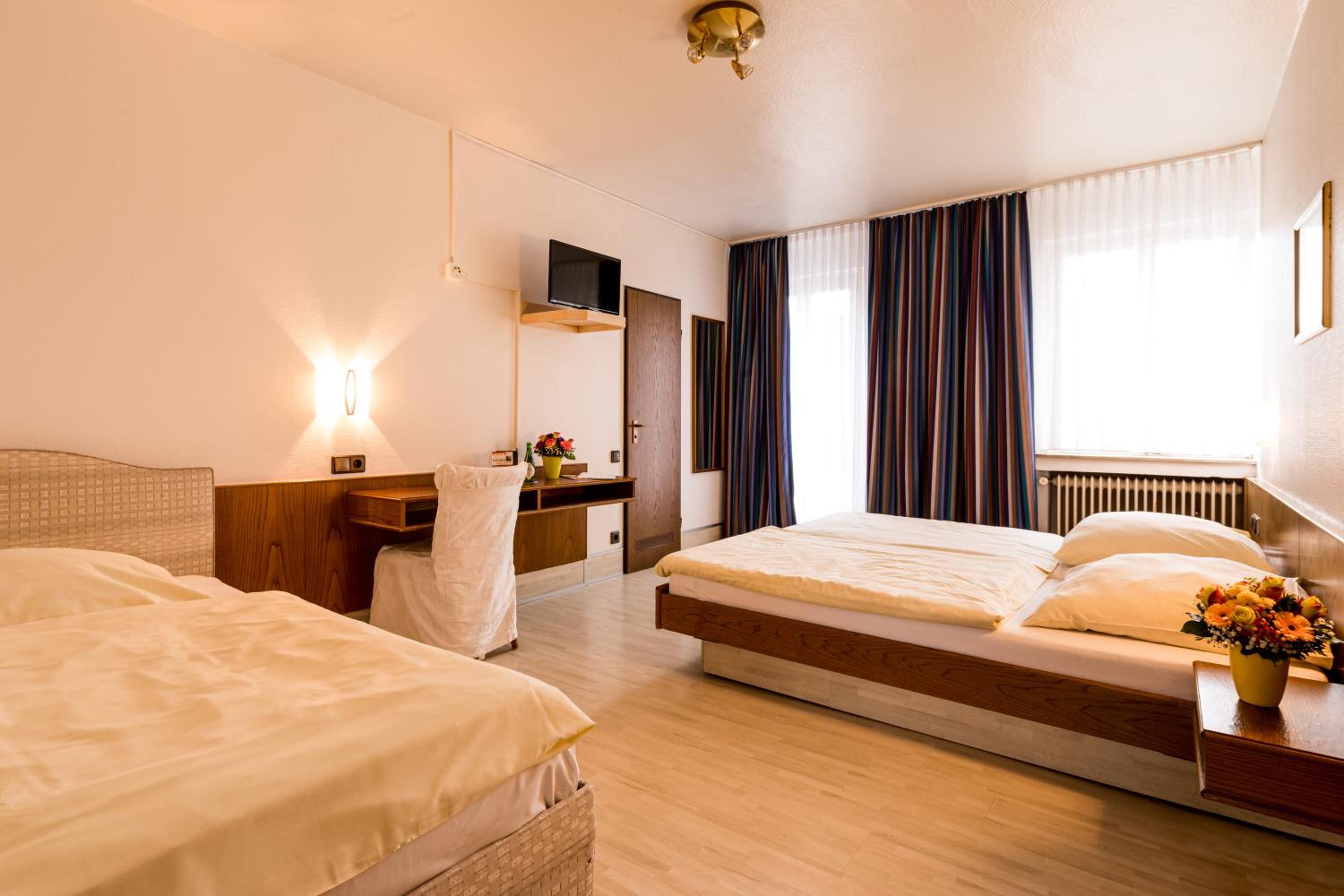 Double Room - Photo 2
