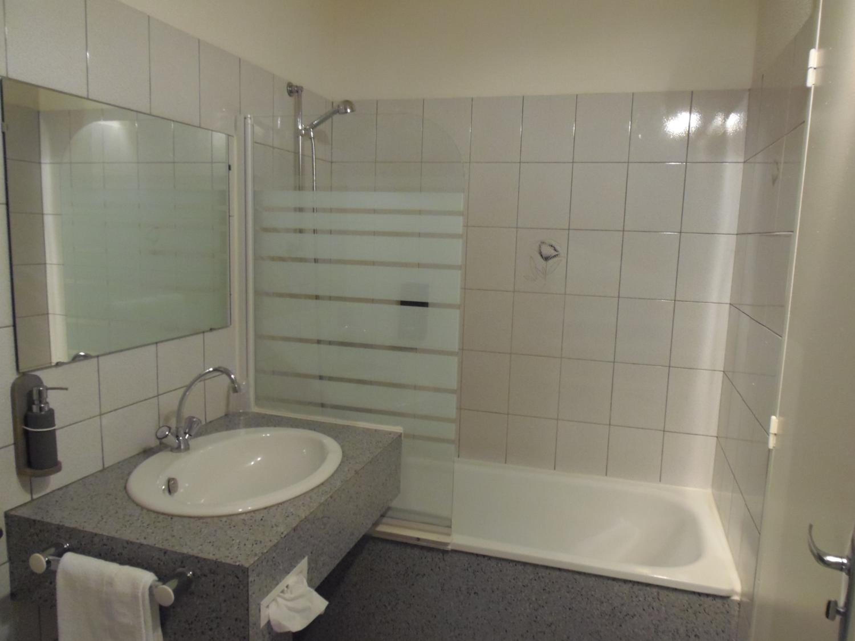 Quadruple Room - Photo 2