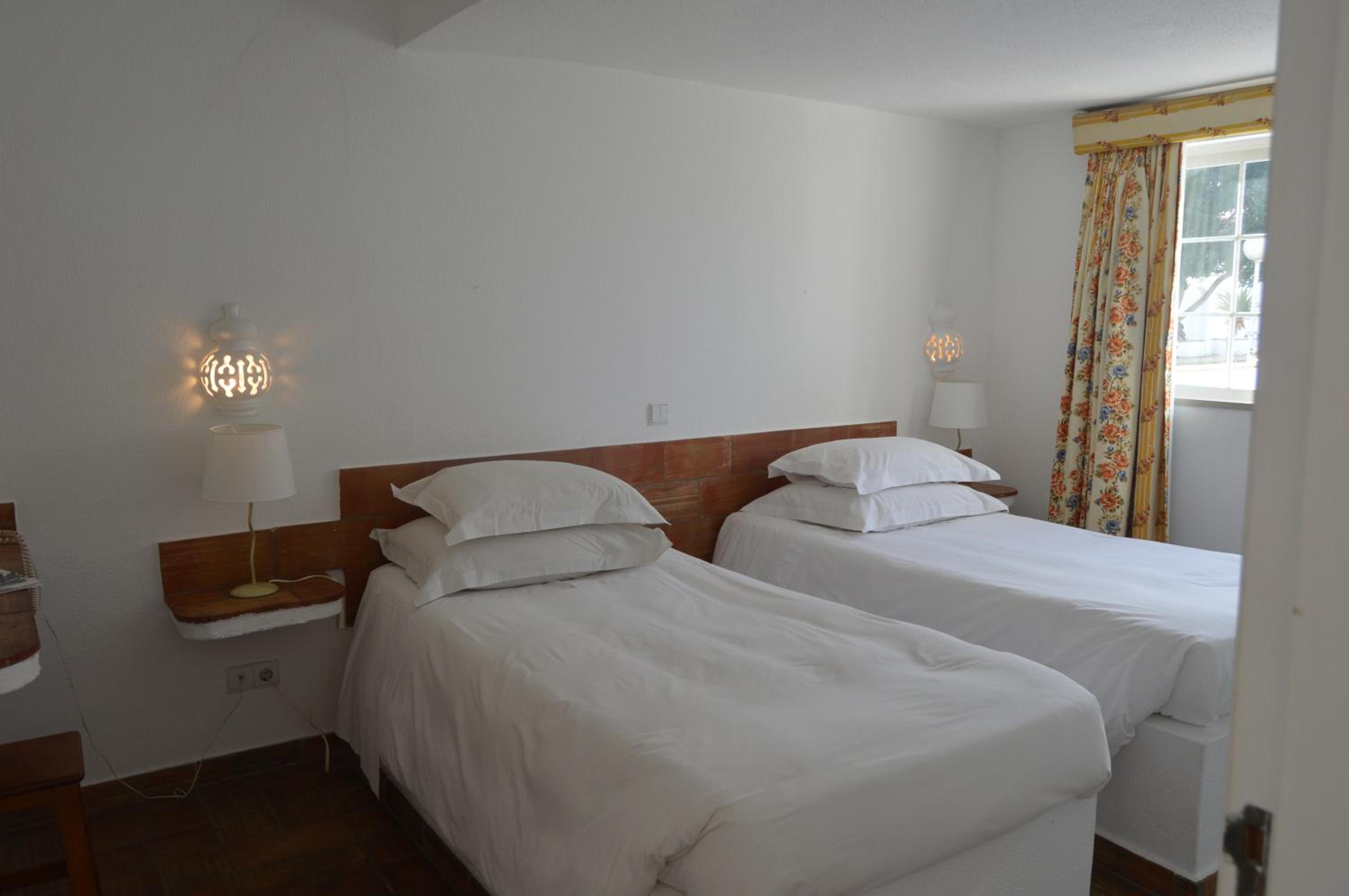 One-Bedroom Apartment - Photo 1