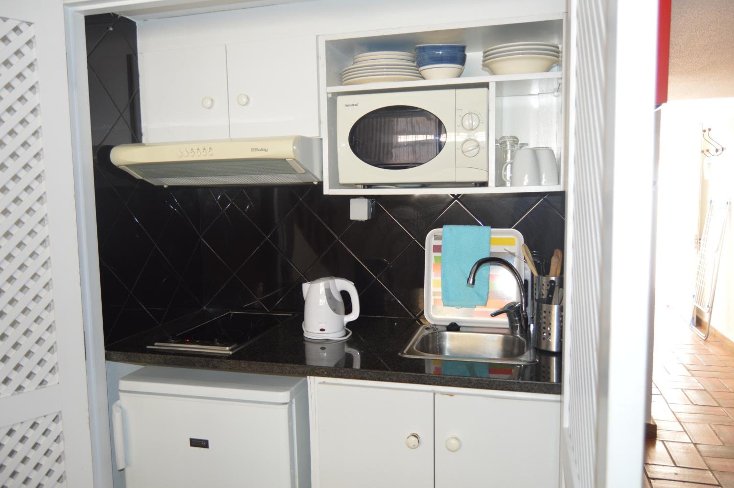 One-Bedroom Apartment - Photo 5
