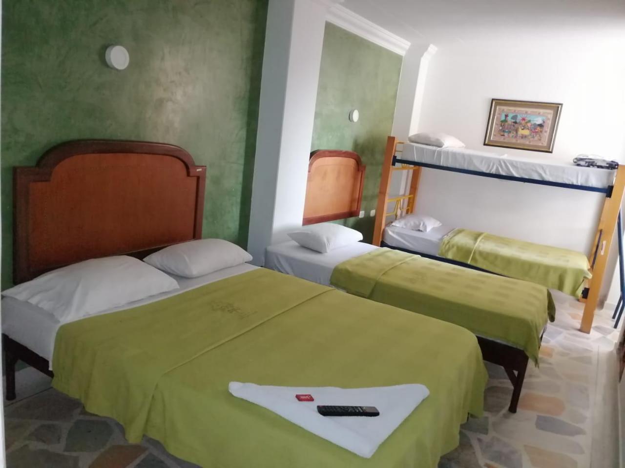 Quadruple Room with Bathroom photo 2