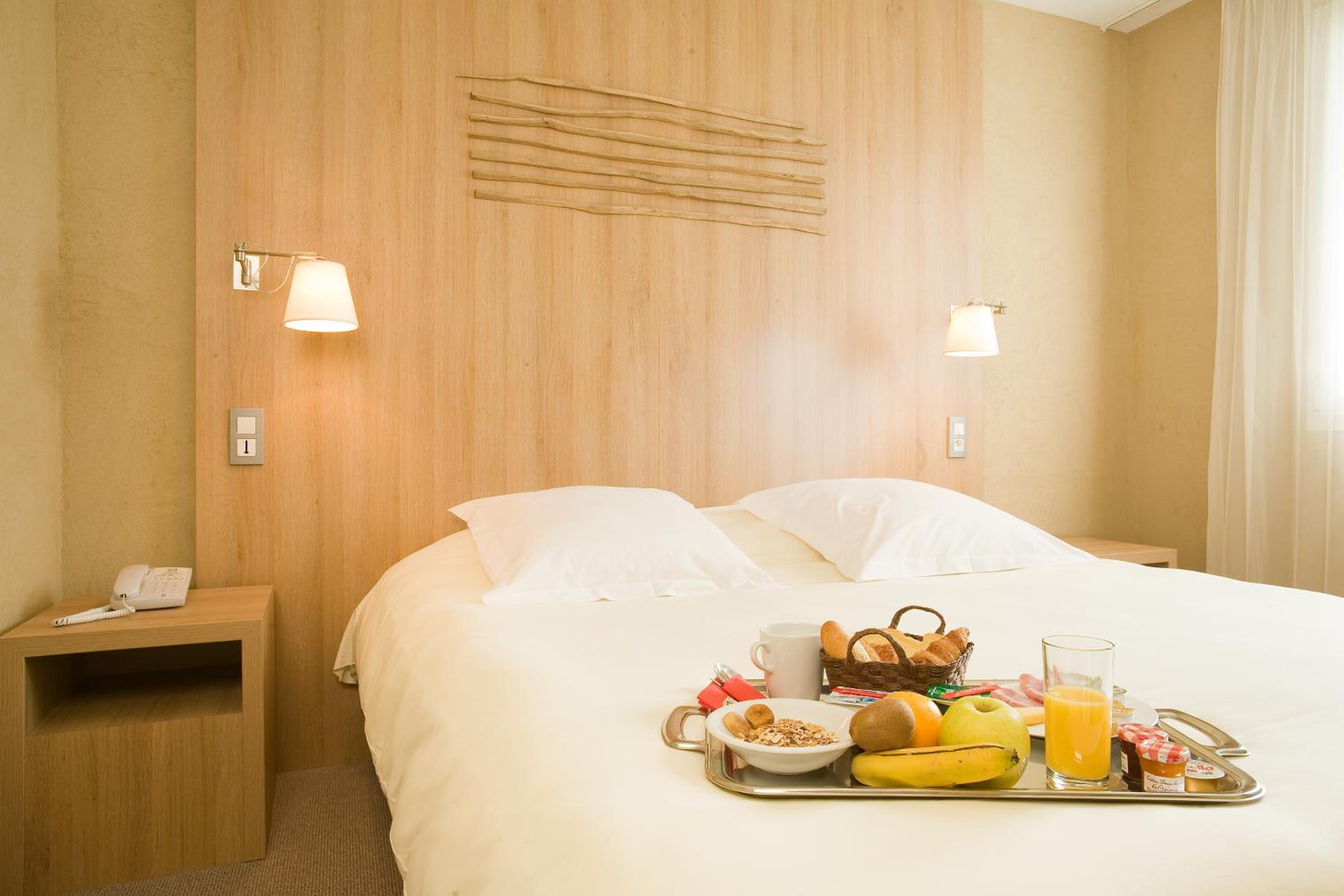 Standard Double Room - Photo 6