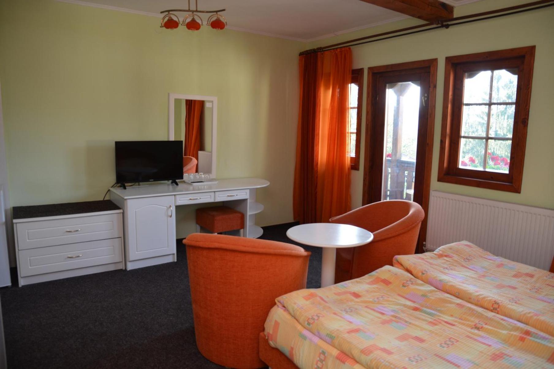 Two-Bedroom Suite with Balcony photo 1