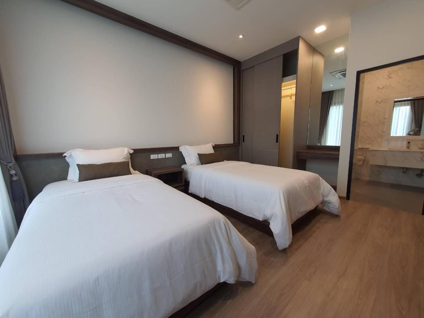 Large Double or Twin Room - Photo 13