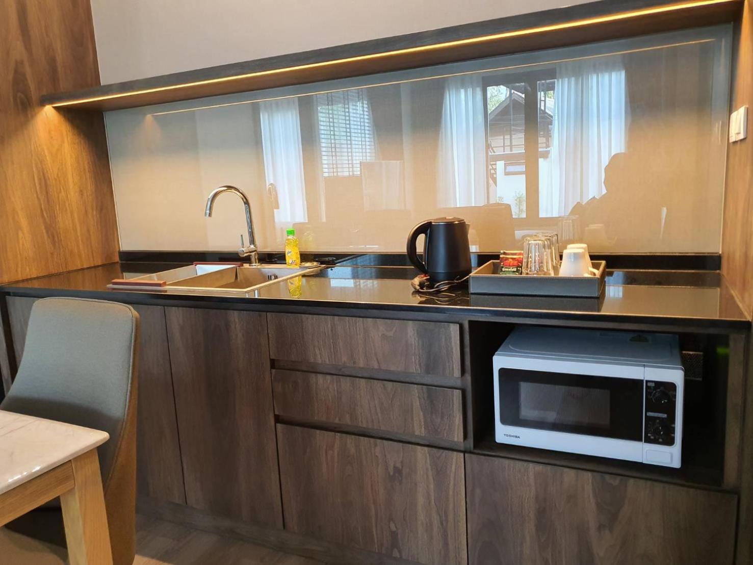 Large Double or Twin Room - Photo 11