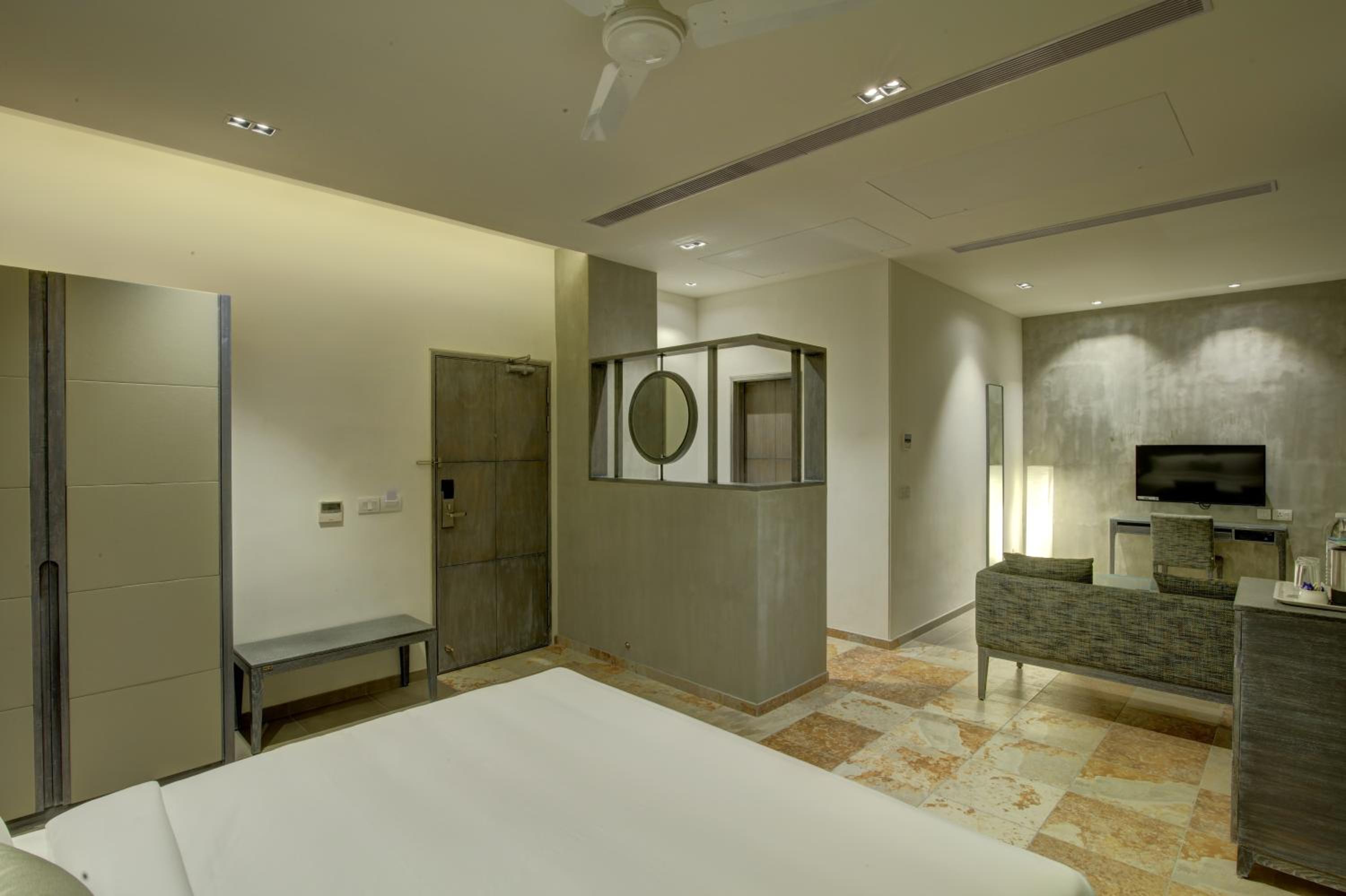 Superior King Room photo 2
