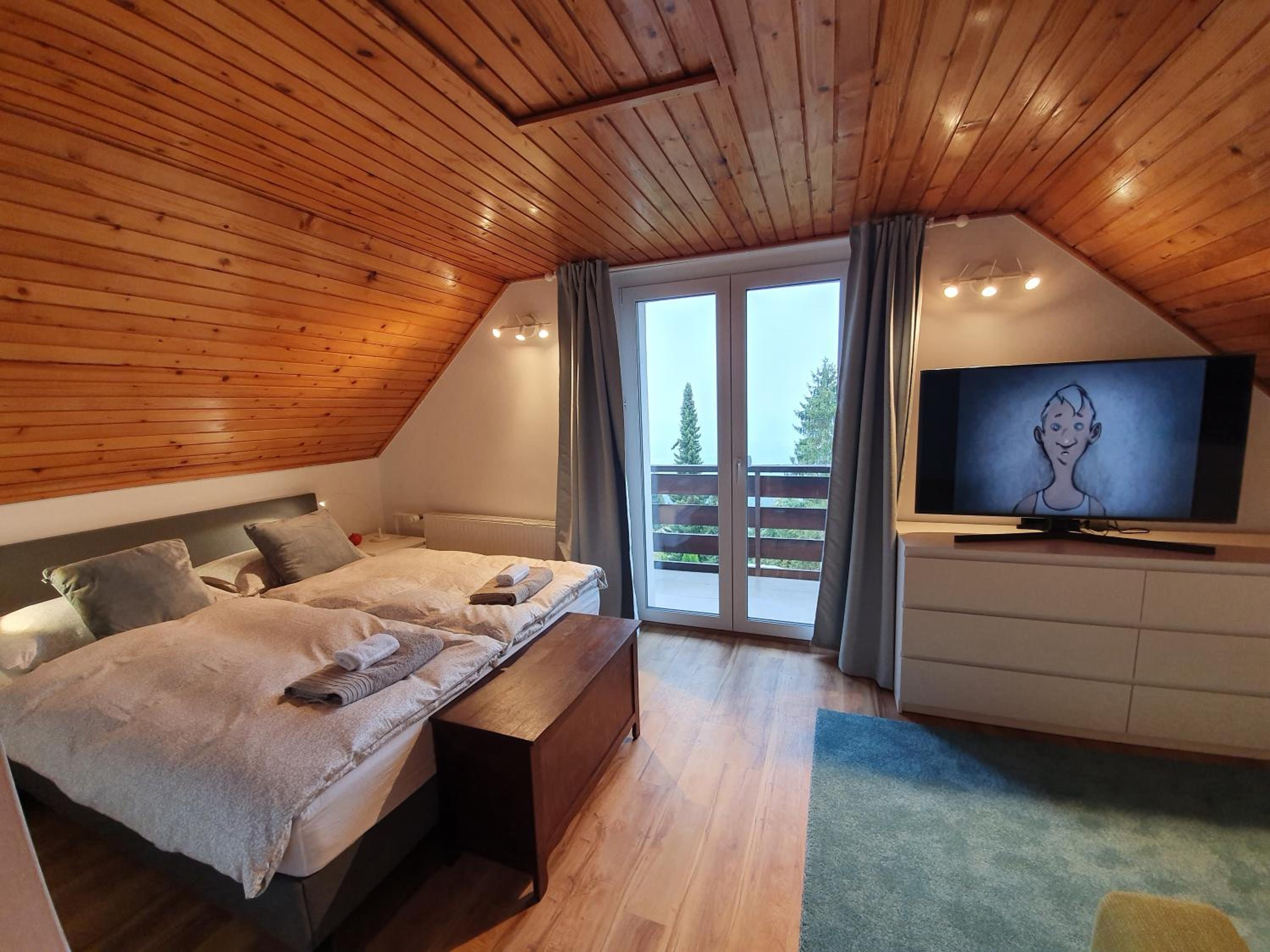 Three-Bedroom Villa photo 3