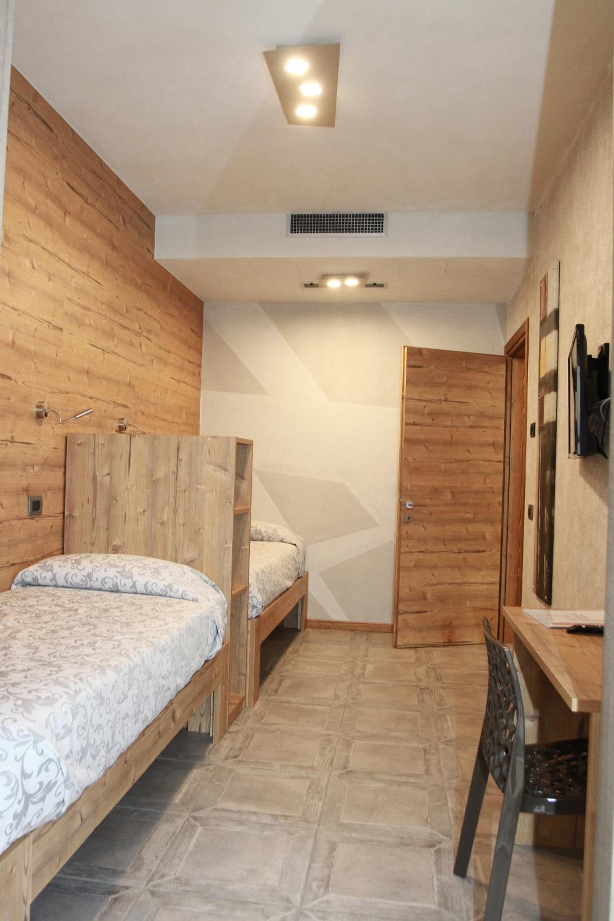Deluxe Family Room